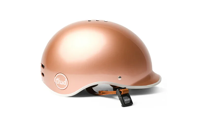 rose_gold_bike_helmet_001_800x.webp