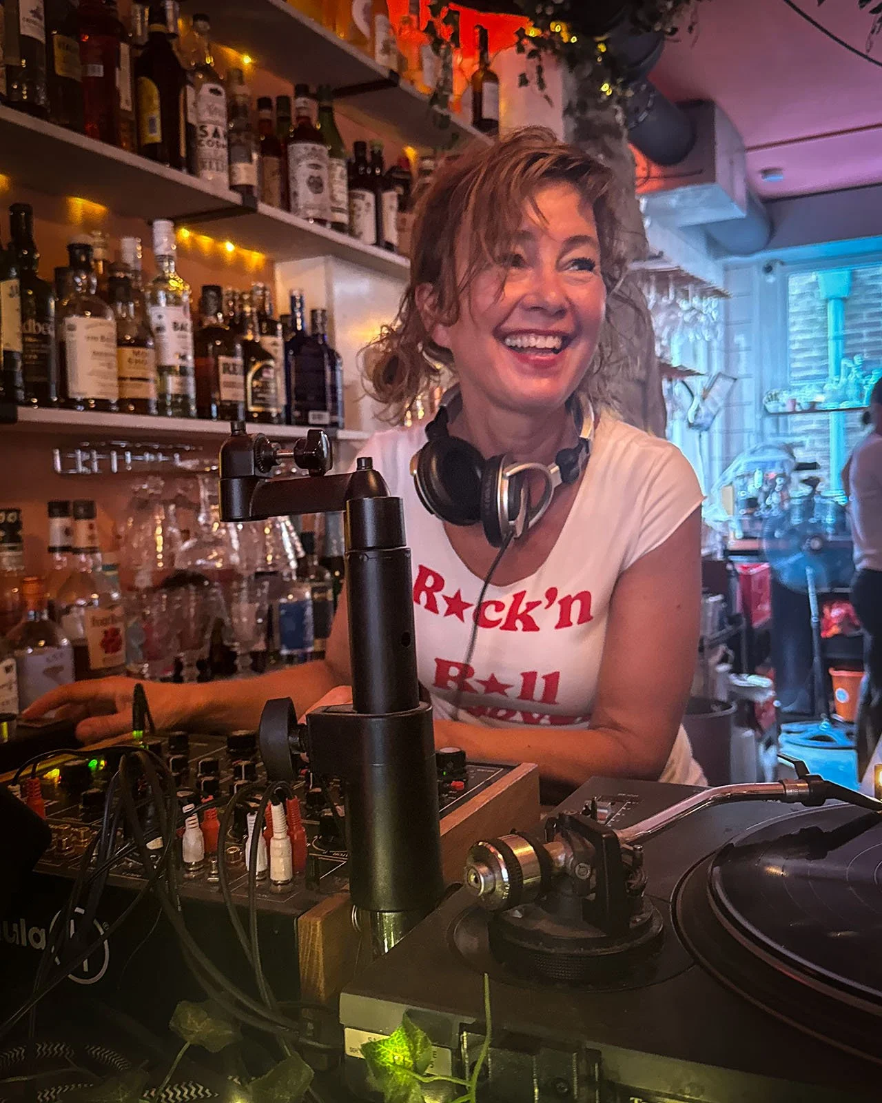 DJ Fortuin plays a guest DJ set at Amsterdam Vinyl Club. Amsterdam Vinyl Club is a community event in the city for collectors, DJs and anyone who loves music on vinyl.