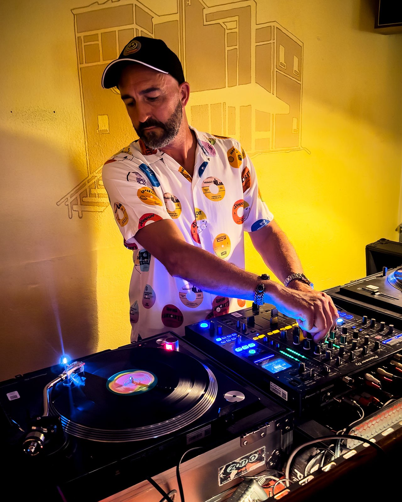 Photo of nessa_luvz_vinyl playing a DJ set at Amsterdam Vinyl Club. Amsterdam Vinyl Club organises community events for music lovers, record collectors and DJs.