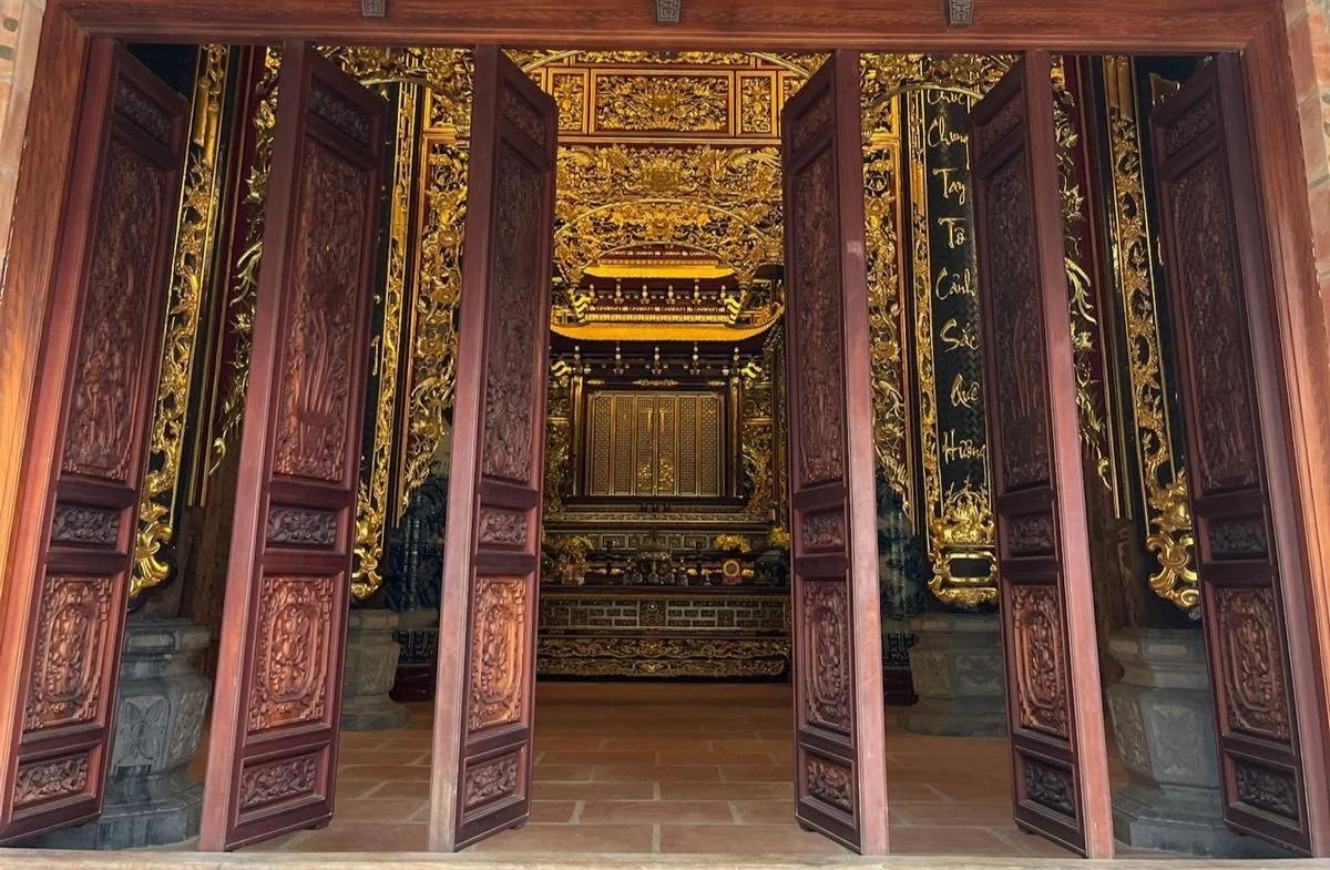 The Moments When the World Makes Sense on Its Own