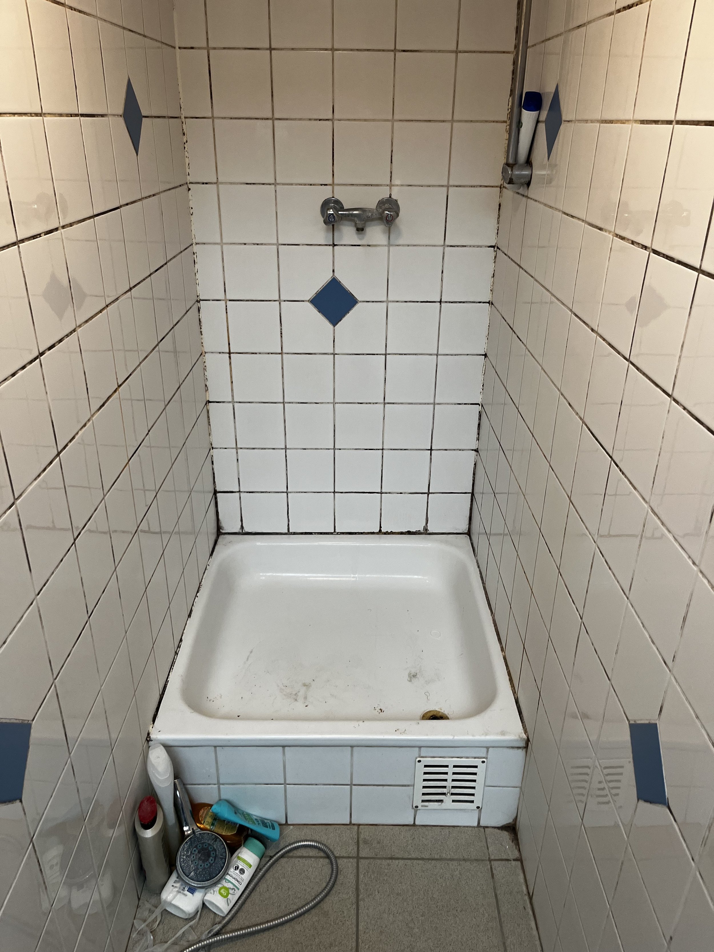 Réparation de carrelage d'une douche
