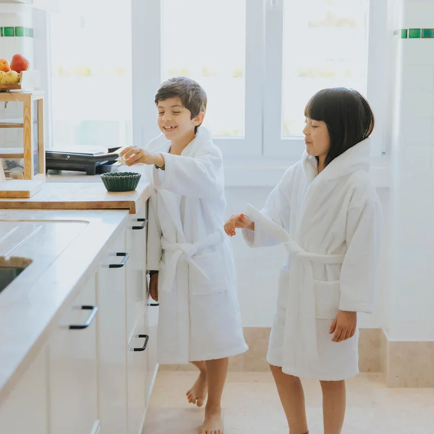 torres-novas-bath-bathrobes-plain-kids-white-lifestyle-3.webp