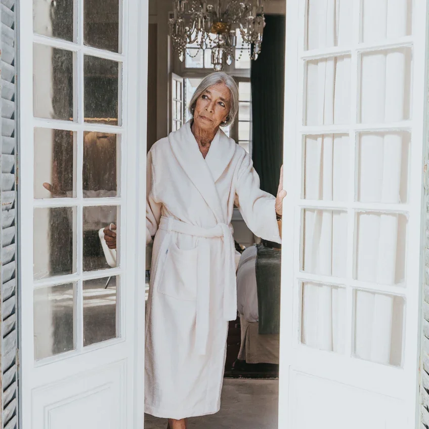 torres-novas-bath-bathrobes-plain-adult-white-lifestyle-8.webp