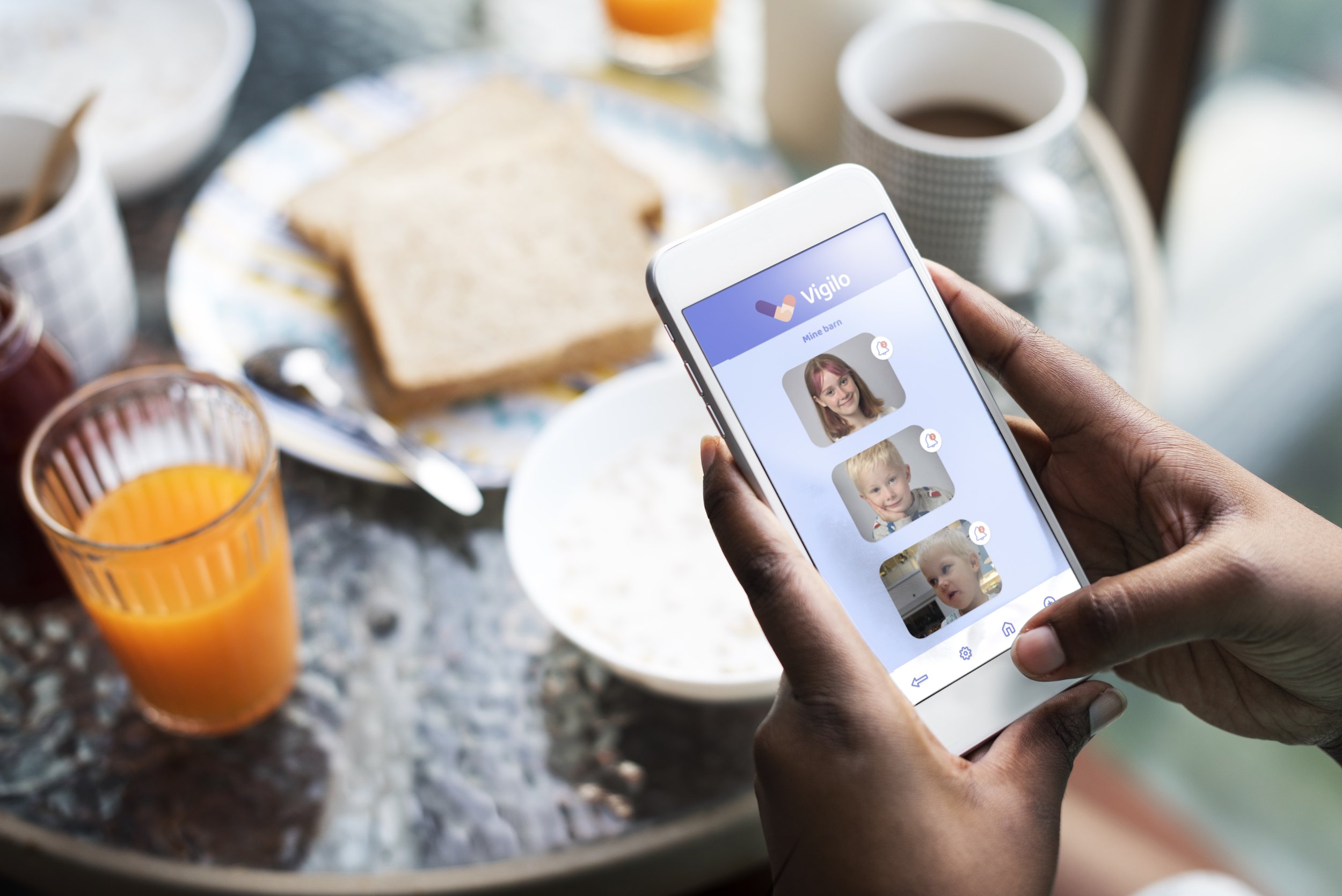 App-mockup-02.jpeg