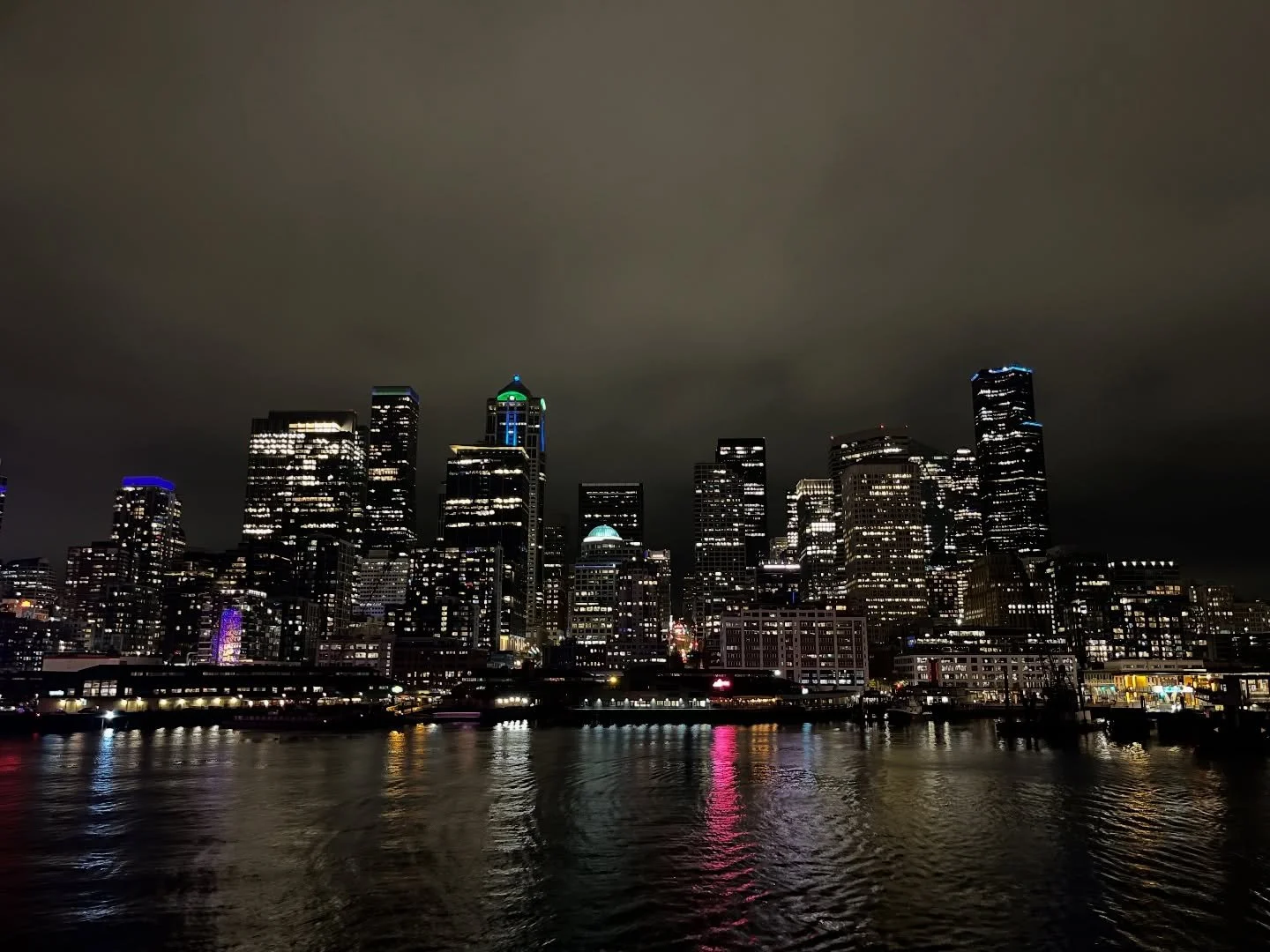 Off to Bainbridge and the Seattle Islands 🌖

#poulsbowashington #bainbridge #kingstonwa #suquamish #seattle #kitsap #winslow #gigharbor #vashonisland #fridayharbor #victoriabc #porttownsend #sequimbay #rochharborresort #whidebyisland 

📸 @seattleis