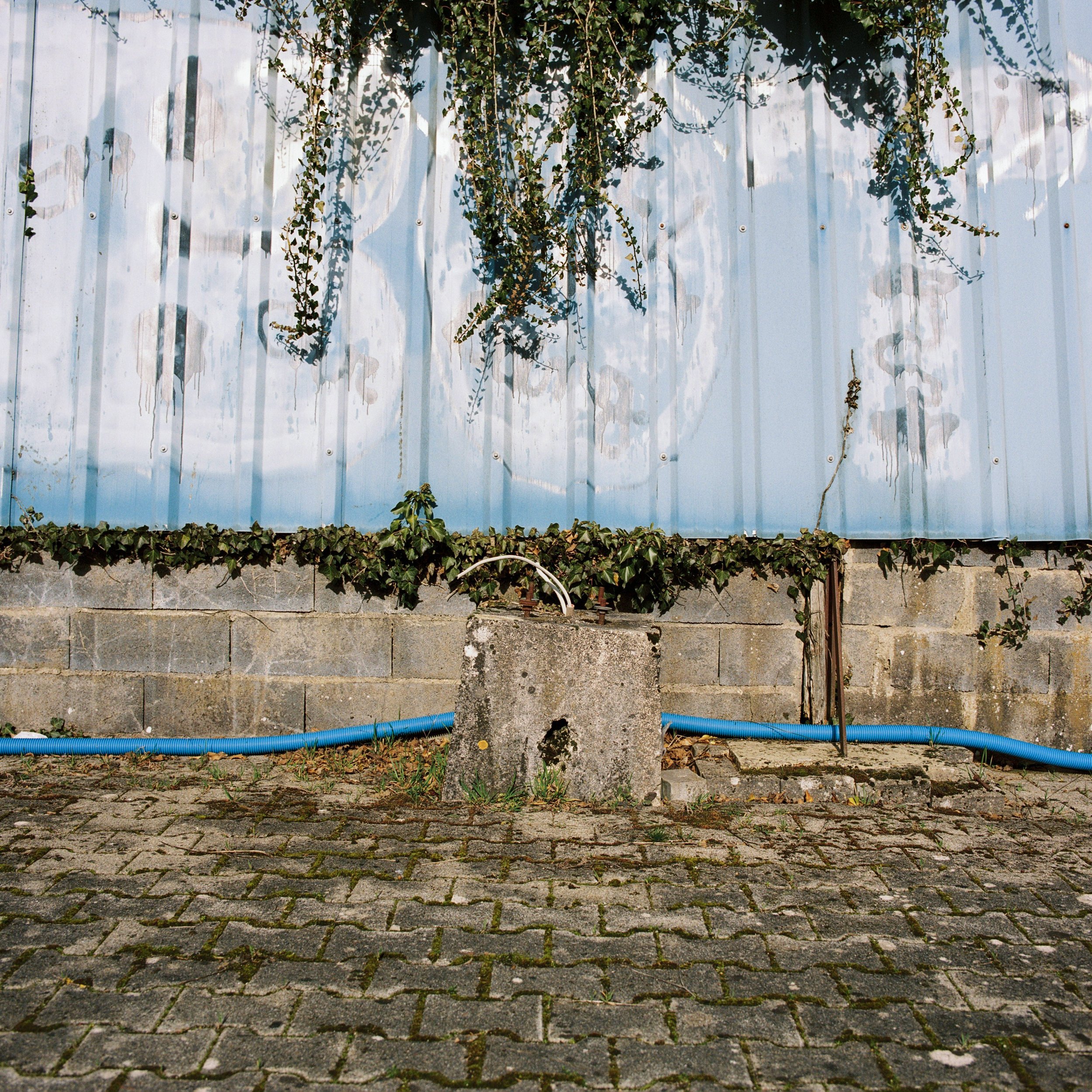 unremarkable_10.jpg