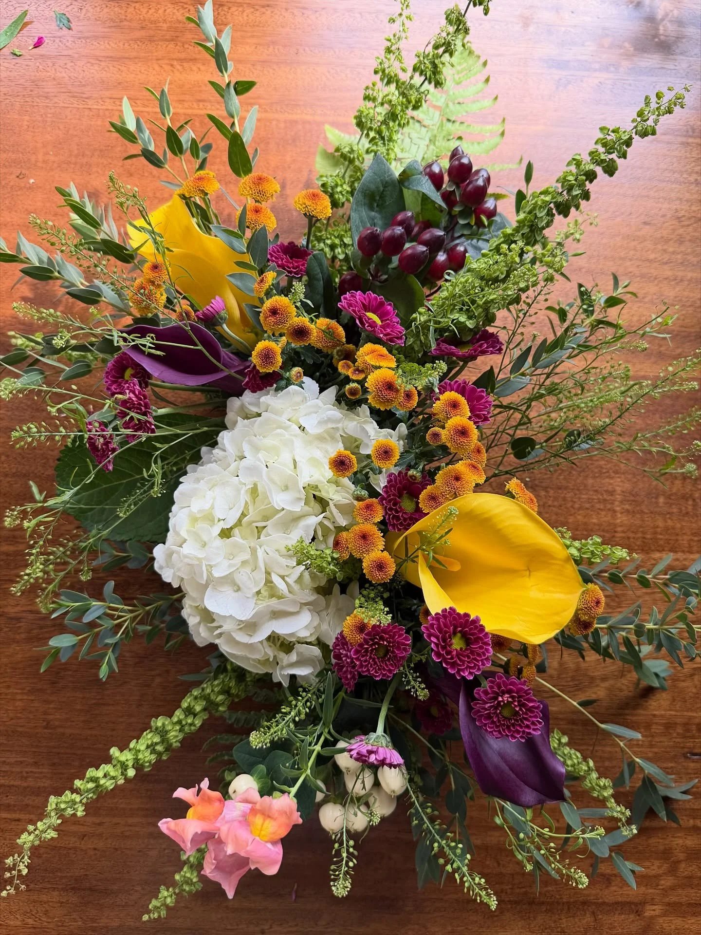 Gathered, arranged, &amp; ready to grace your Thanksgiving table 🦃