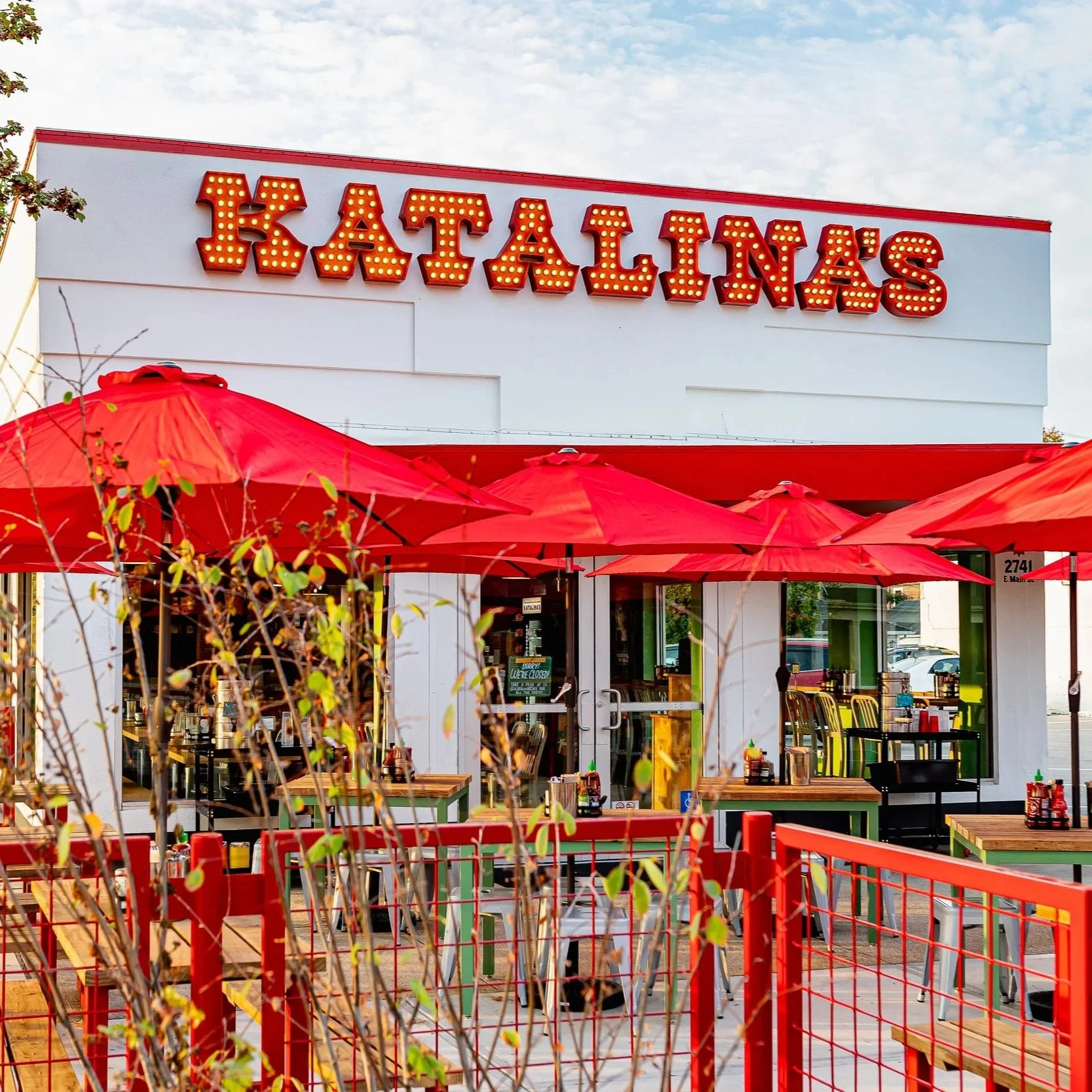 Katalina%27s+Tres+Exterior.jpg