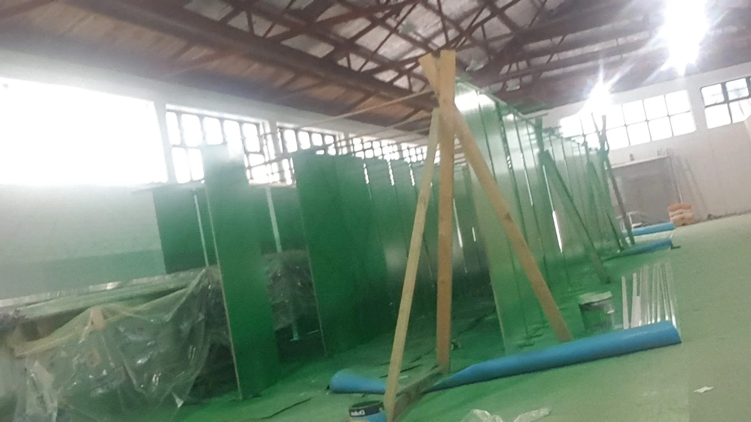 Finish coat in spray finish. Aqua-enamel semi-gloss