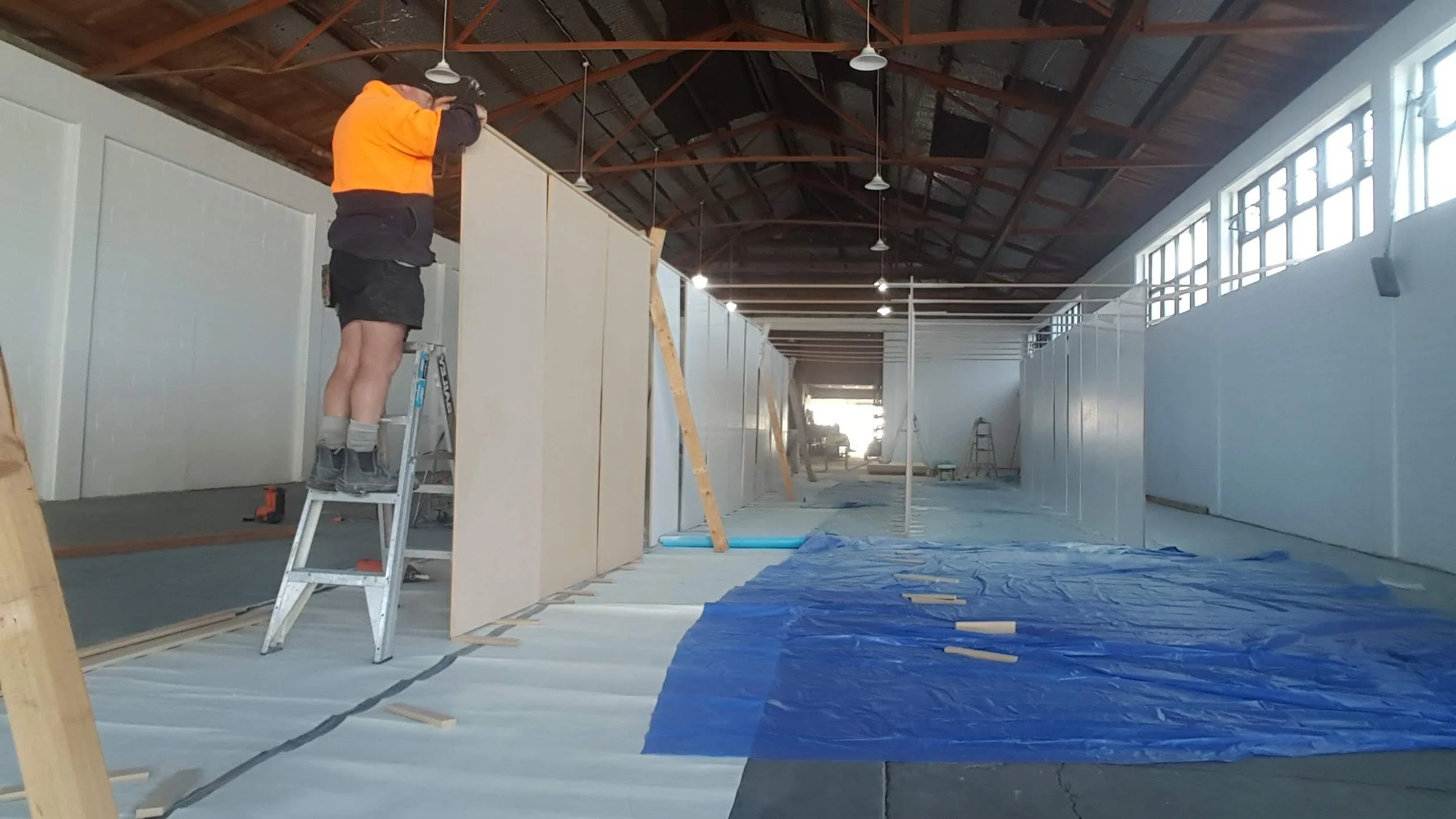 Preparation of doors - Spray finish. Dulux 1step. Aqua-enamel Semi-gloss 