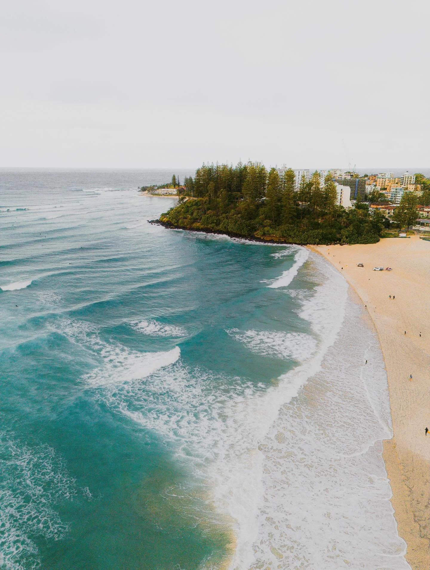 Honestly, drone shots always remind me how much we miss at eye level. Just a bit of height, and it all changes.

📷 Camera gear:
DJI Mini 3

🏷️
#Coolangatta #GoldCoast #GoldCoastAustralia #VisitGoldCoast #CoolangattaLife #GoldCoastViews #DJIMini3 #D