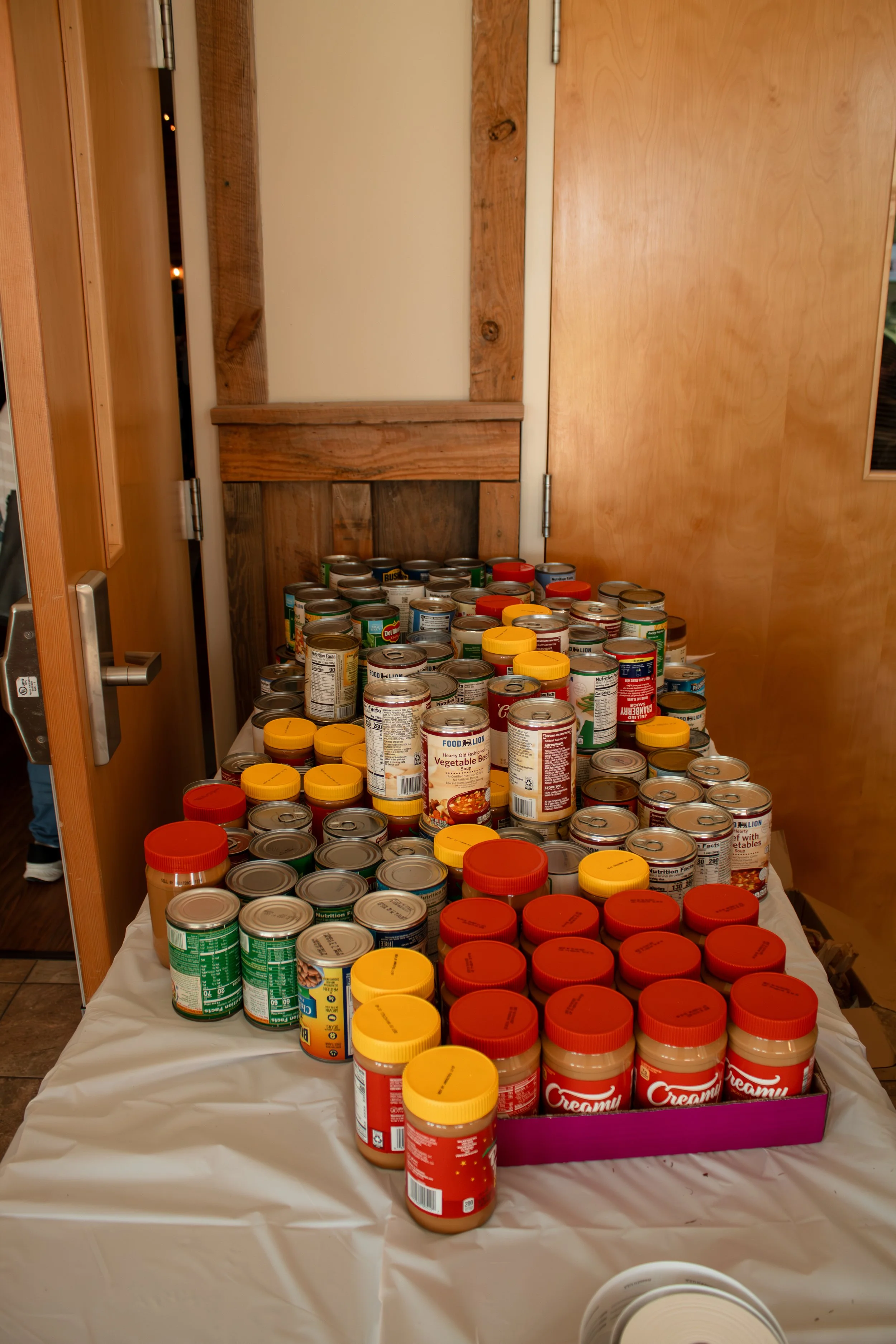 Fooddonationtable_BHB2026_1.jpg