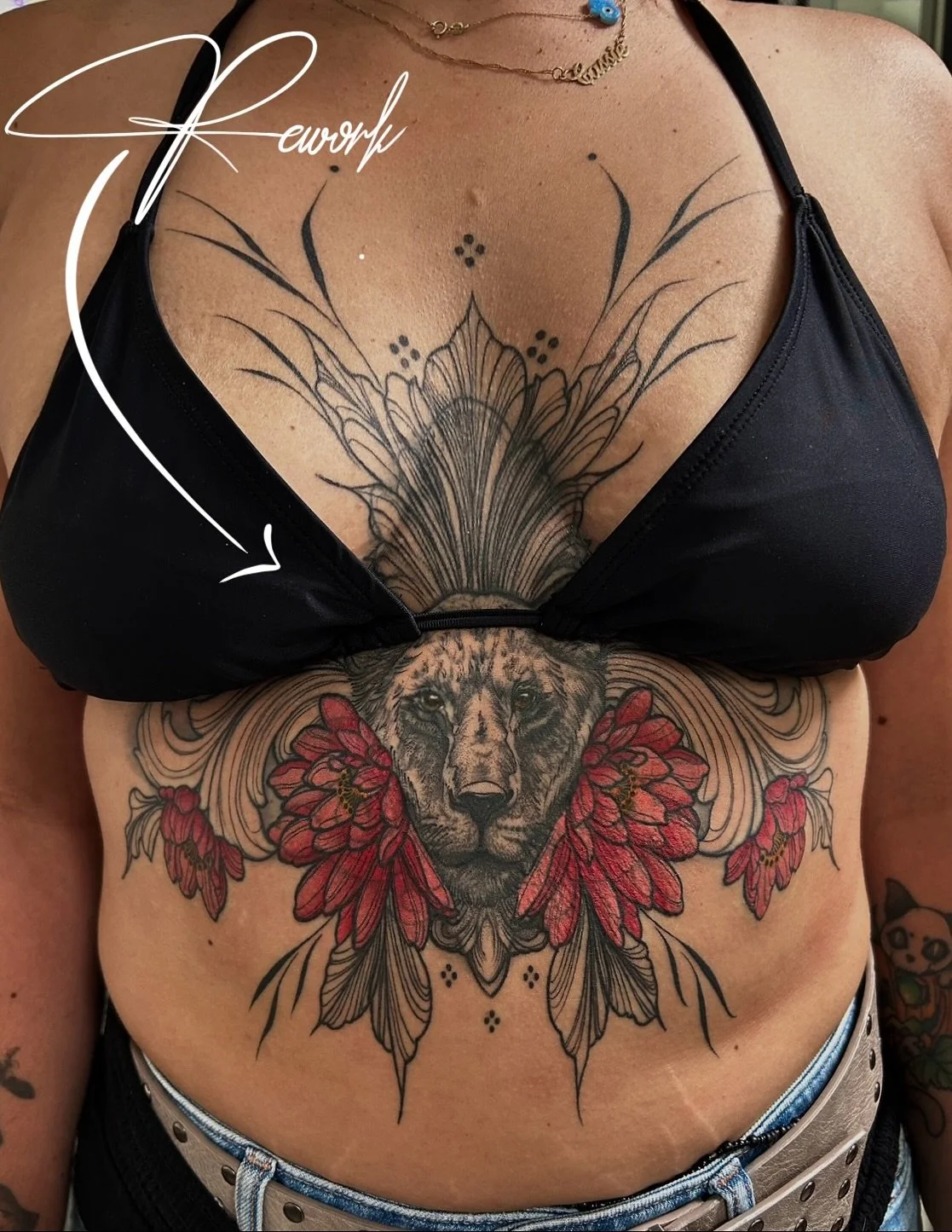 •πΉπππππ•
Breathing life back into a piece that doesn’t bring you happiness is one of my many joys!
It’s so freeing to reclaim your body & your story. A reminder that cover ups/reworks/blast overs are always welcomeπ«Ά?