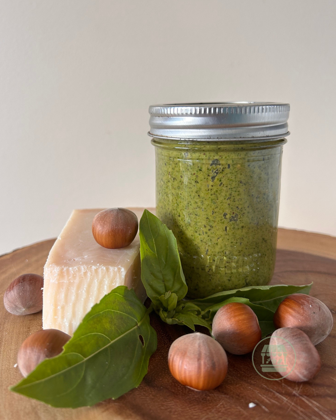 Hazelnut Basil Pesto.png