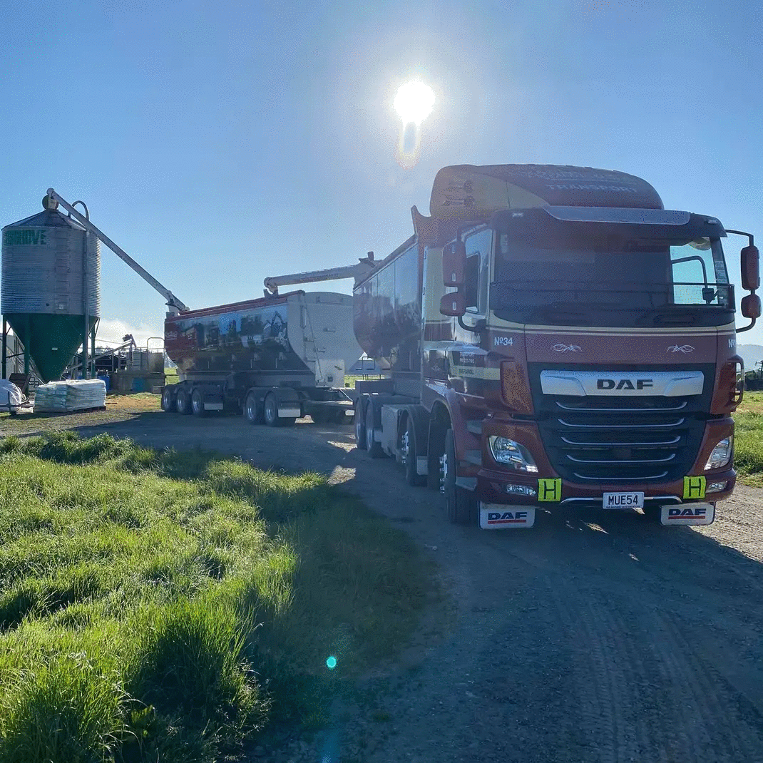 Stockfood Delivery Southland. Stockfeed Delivery Southland. Auger Southland. Silo Southland