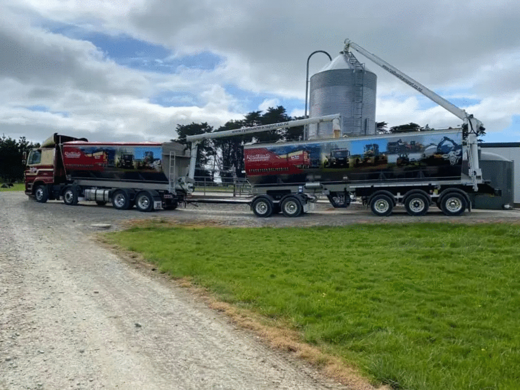 Stockfood Delivery Southland. Stockfeed Delivery Southland. Auger Southland. Silo Southland