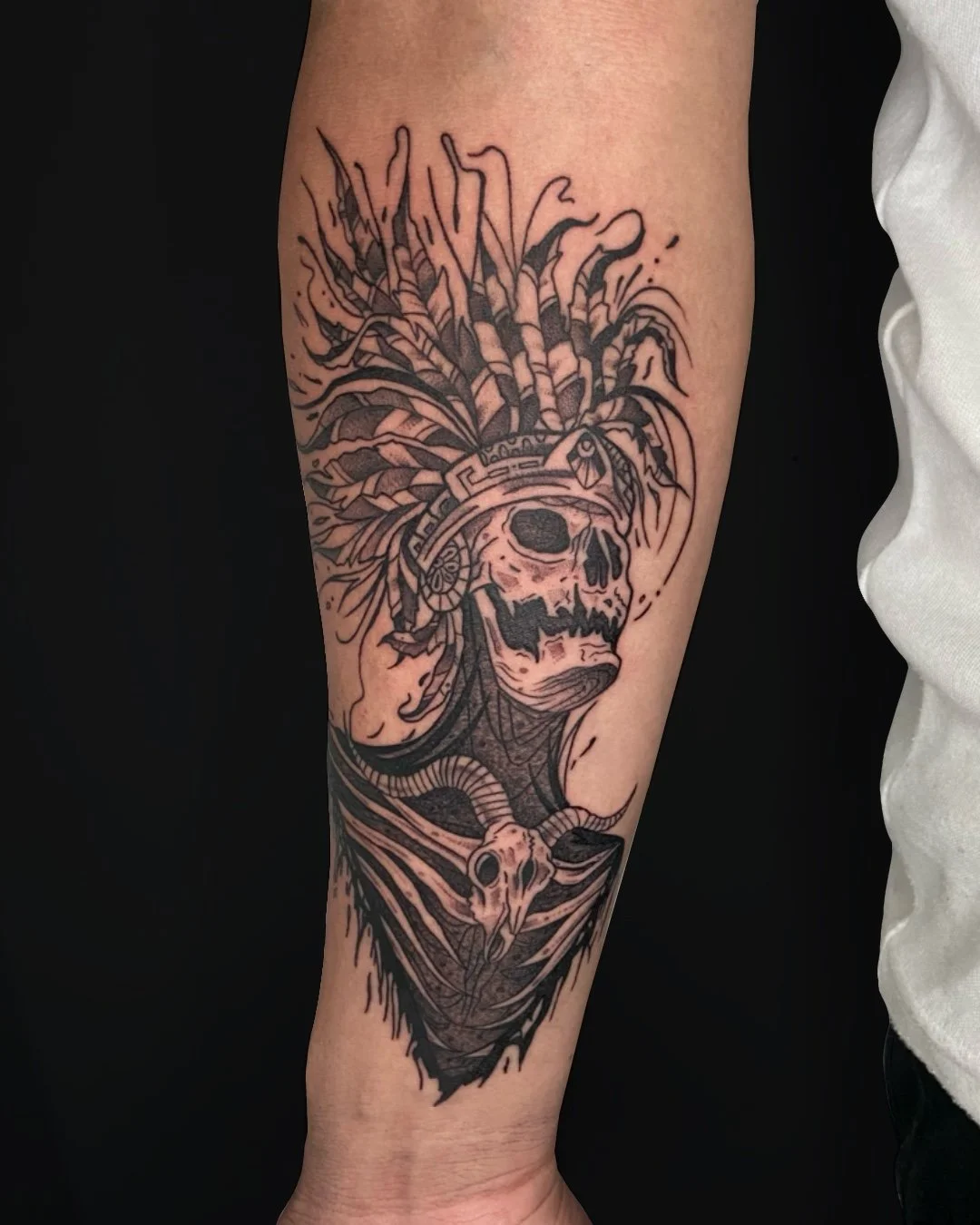 Aztec god of death blackwork tattoo created in West Palm Beach, Florida. This blackwork tattoo piece is inspired by Mictlantecuhtli, the Aztec god of death and ruler of Mictlan, representing the cycle of life, death, and rebirth. The tattoo combines 