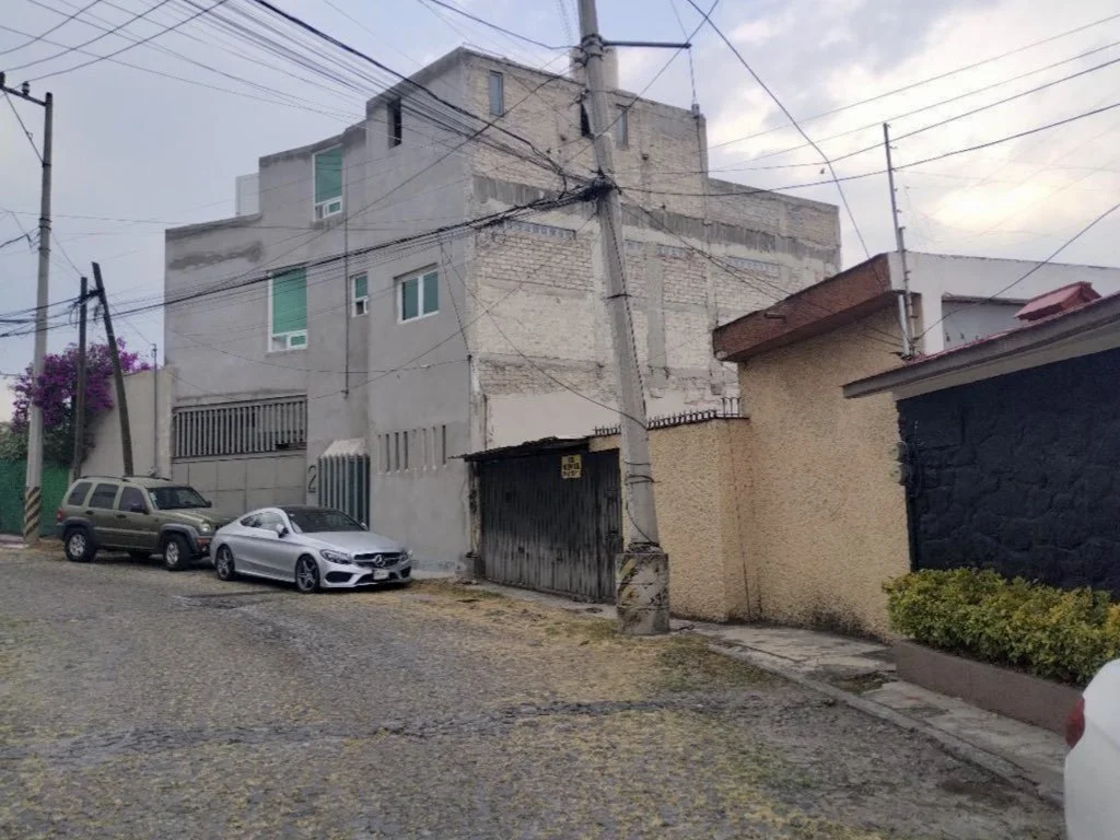 Casa en venta para remodelar en Fuente del Mirador, Lomas de Tecamachalco | Cerca de Periférico y Palmas