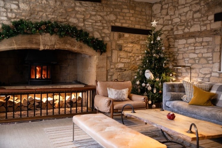 LDW Retreats & Coaching - Christmas at the Cotswolds 2026-02-min.jpeg
