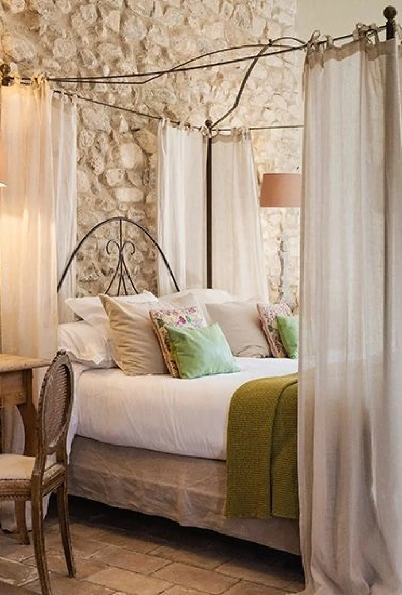 Grand Deluxe Single Occupancy Room