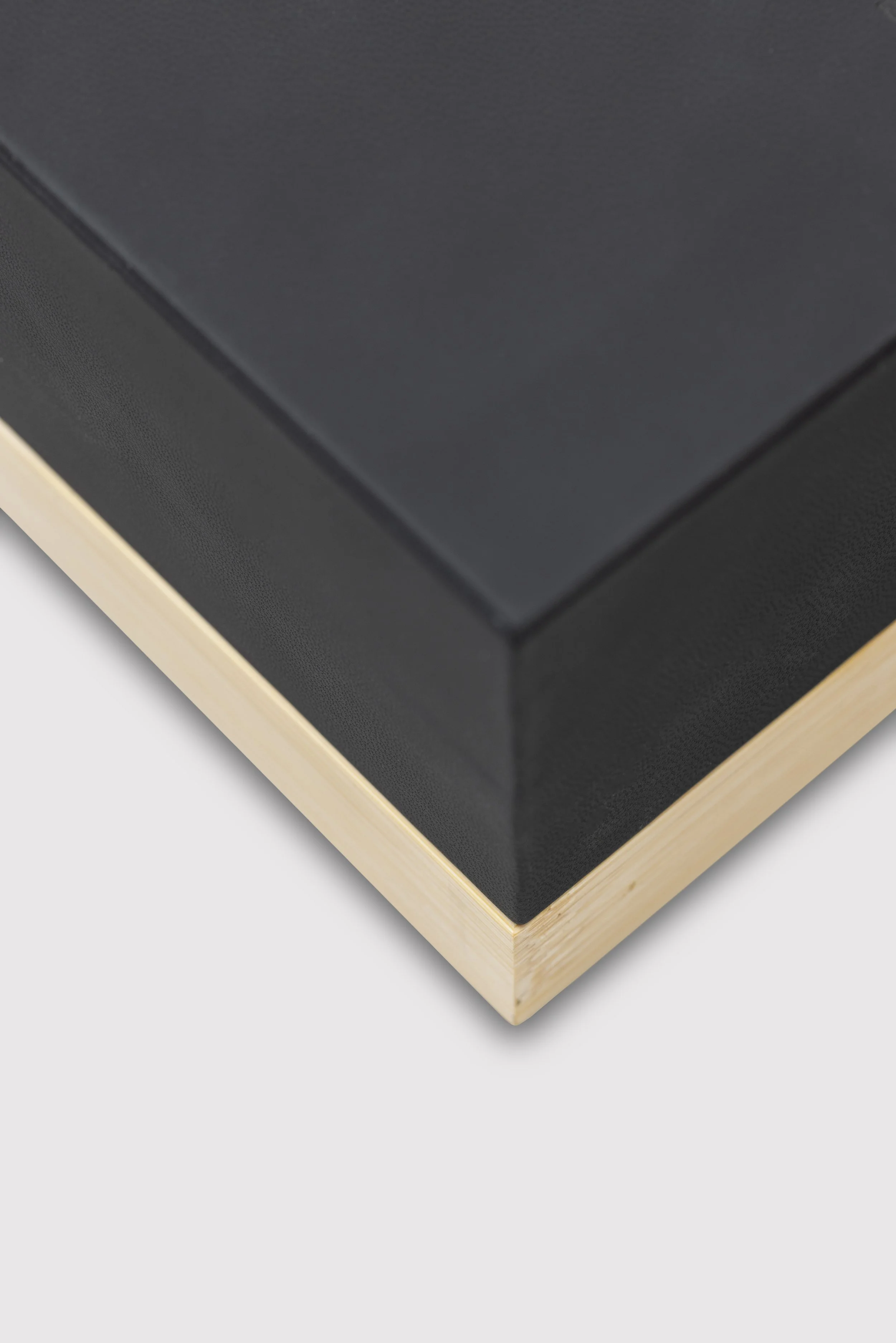 Travel watch box made from bamboo and PU