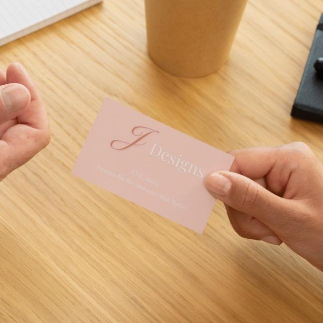 First impressions matter &mdash; and your business card should say it all 💬✨�This custom business card mockup is sleek, on-brand, and designed to leave a lasting impression.
Whether you're launching a new biz or refreshing your current brand, I&rsqu