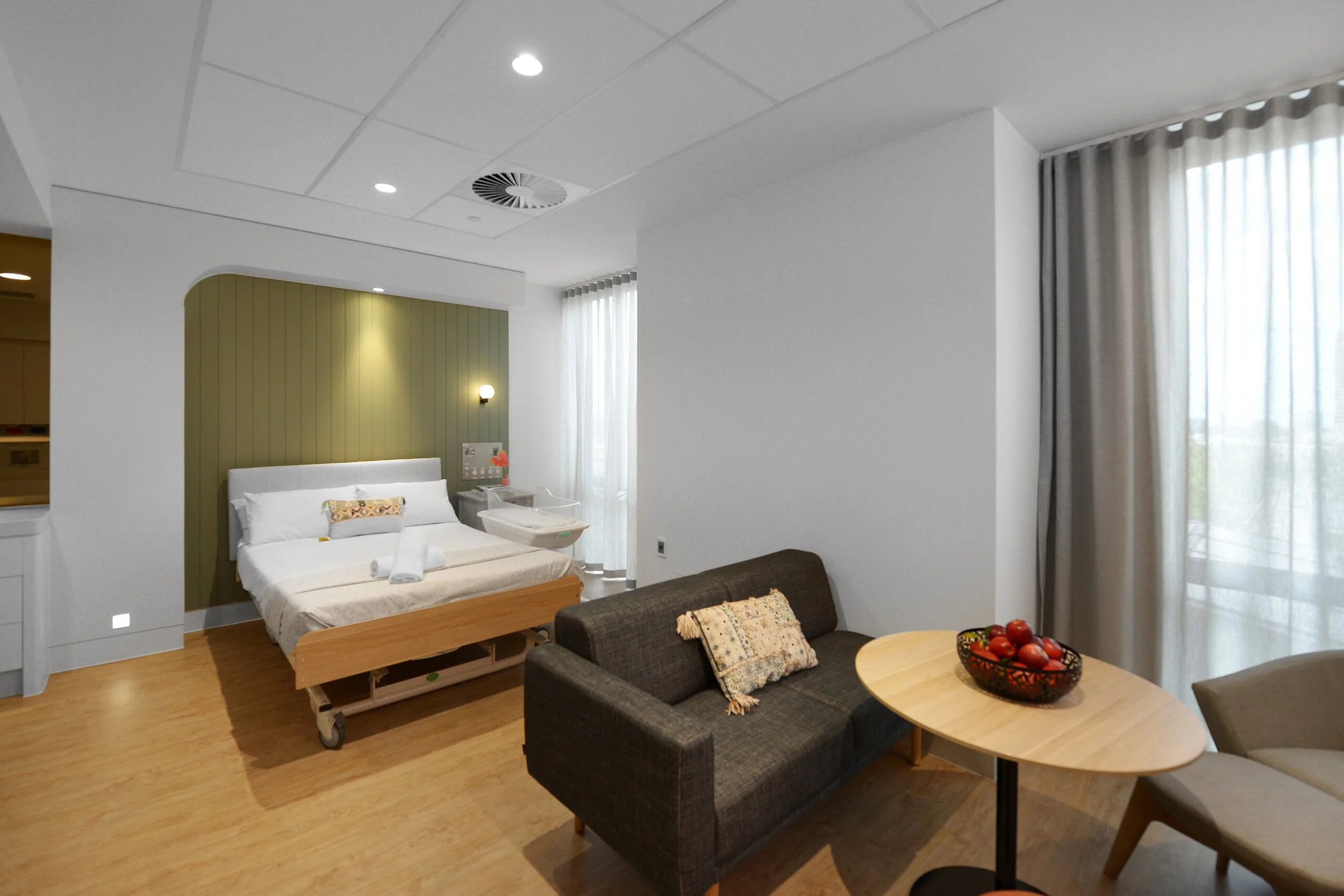 Health-Project-Page-St-Vs-Maternity-Suites2-scaled (1).jpg