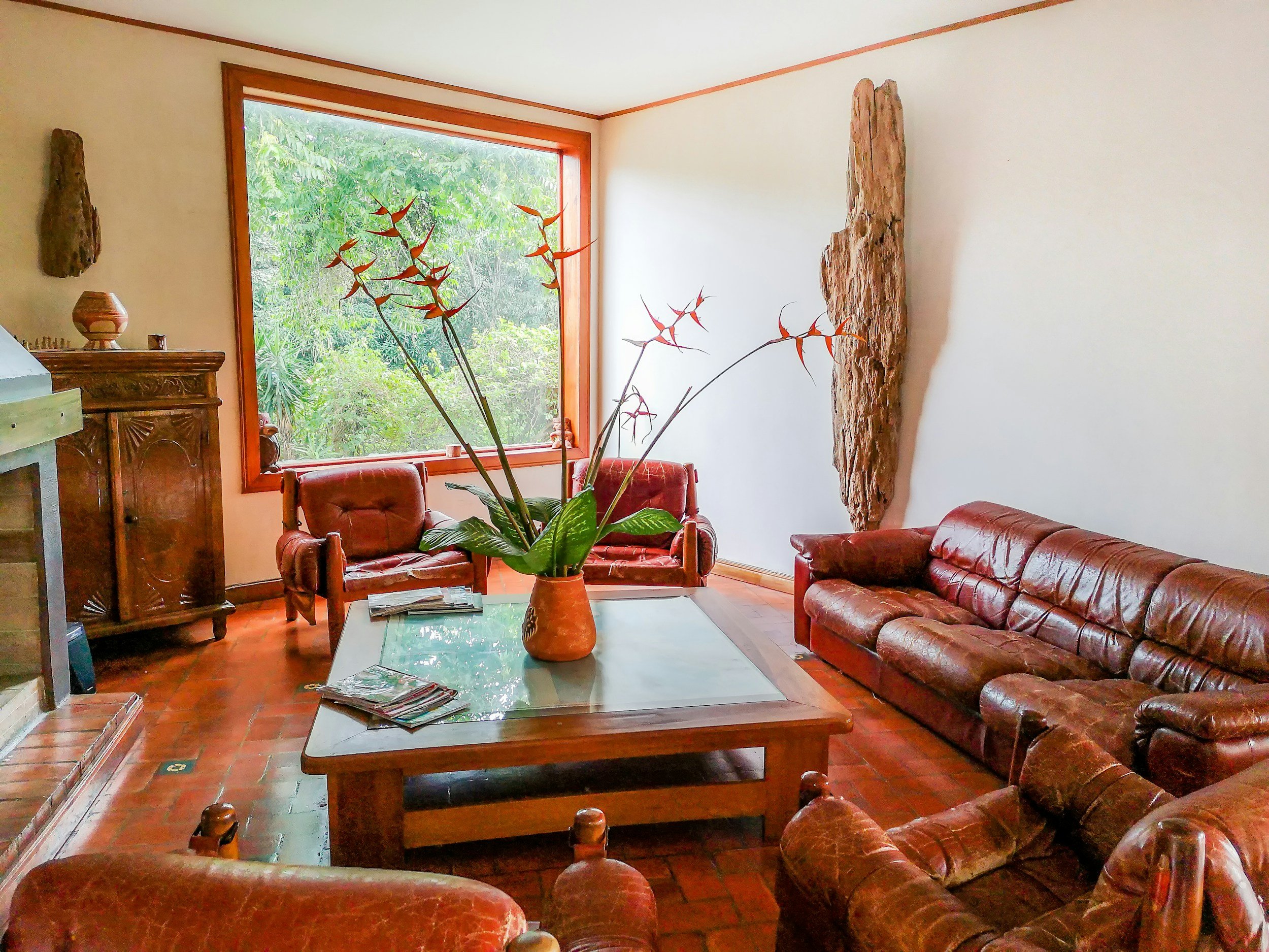 Top 5 Signs Your Leather Furniture Needs Repair – Boston Edition