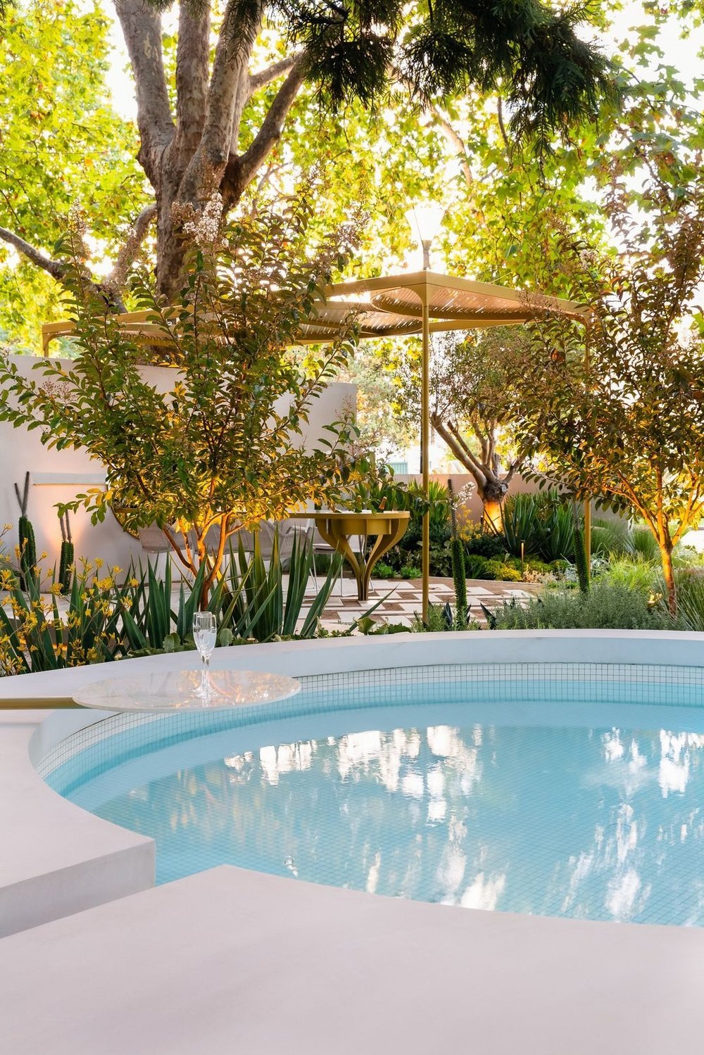 Mint+Design's+gold+medal+winning+Show+Garden+boasted+X-Bond,+which+was+installed+in+the+pool+and+surrounding+areas(1).+#CoverItWithXBONDPhotography+@erikholtphotographyGarden+design+@mintdesignauGarden+build+@tlc_pools+.jpg