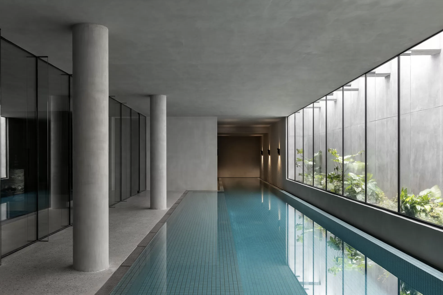 Microcement pool surroundings.