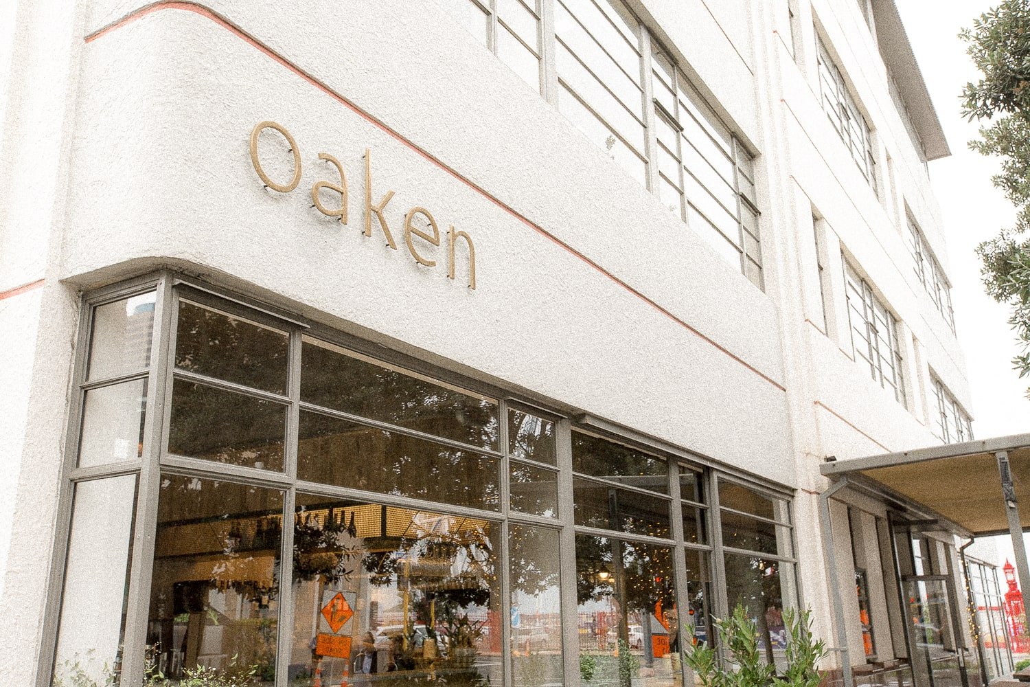 OAKEN CAFE