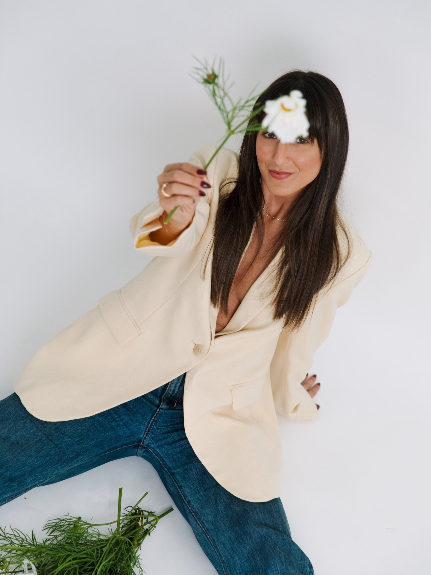 Always a flower girl 🌼
⠀⠀⠀⠀⠀⠀⠀⠀⠀
I&rsquo;ve wanted to be a florist ever since I was little. 
The idea of working with flowers brought me so much joy. But it&rsquo;s the kind of dream you tuck away because &lsquo;real jobs&rsquo; come first.
⠀⠀⠀⠀⠀⠀⠀⠀