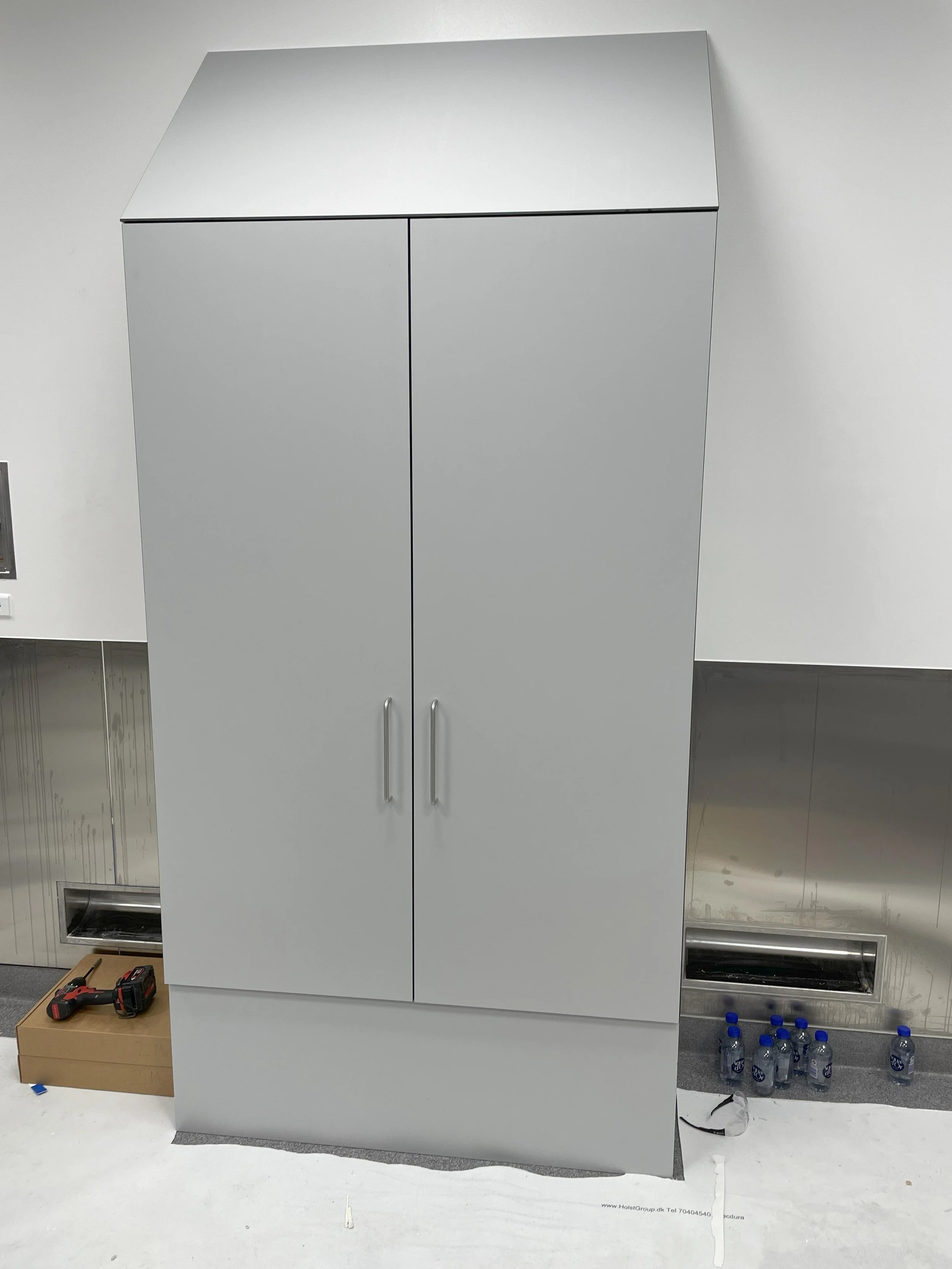 Gray storage cabinet for pharma