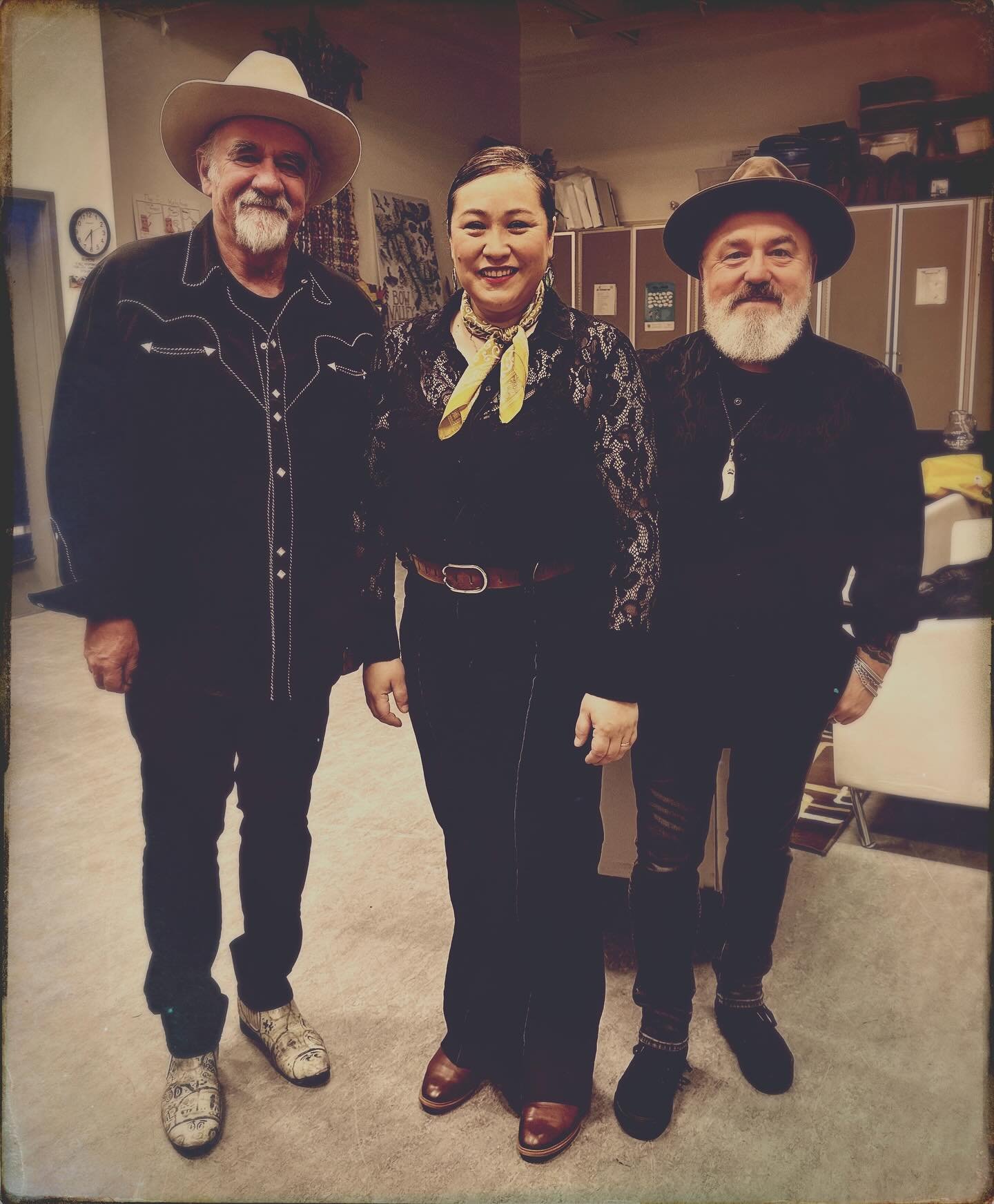 Tour Photo drop #4 🎸🥁🚙❤️⛰️✌️#yukon #alberta #indiemusician #touringmusician