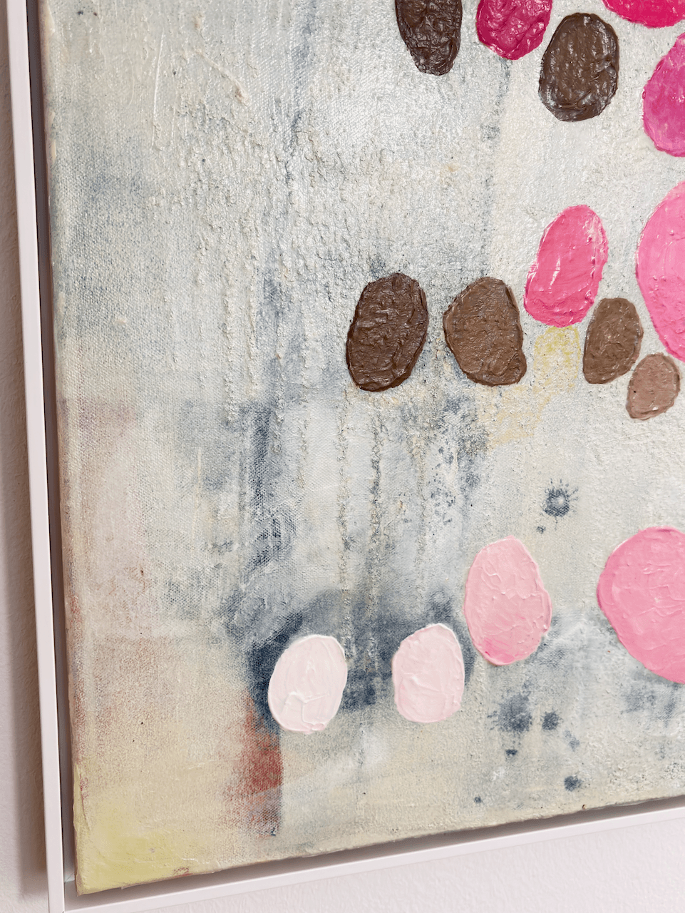 Close-up of the original painting Graceful Dance by Austrian artist Birgit Trofer, showing the nuances of pink hues, as an hommage to the colour palette of a painter.