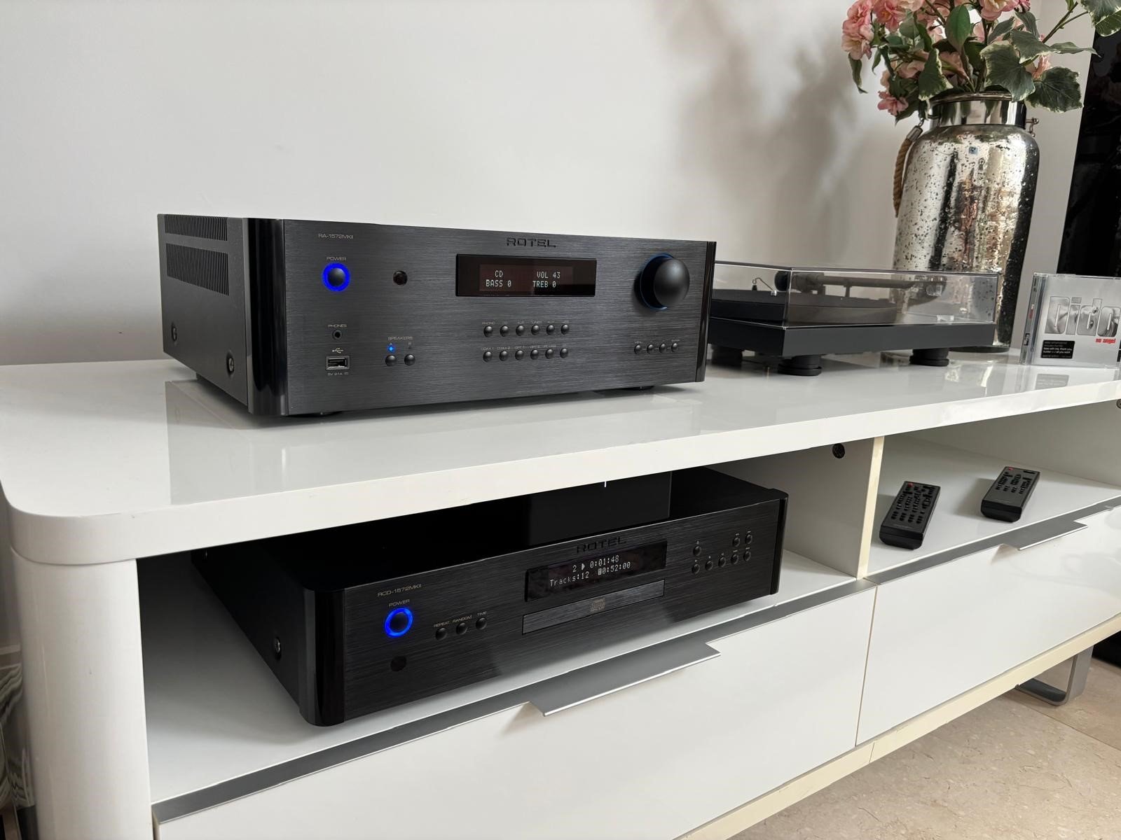 hi-fi 2.jpg