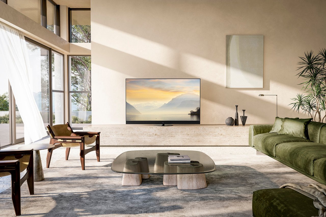 Panasonic_TV55Z95AGZ_02__59840.jpg