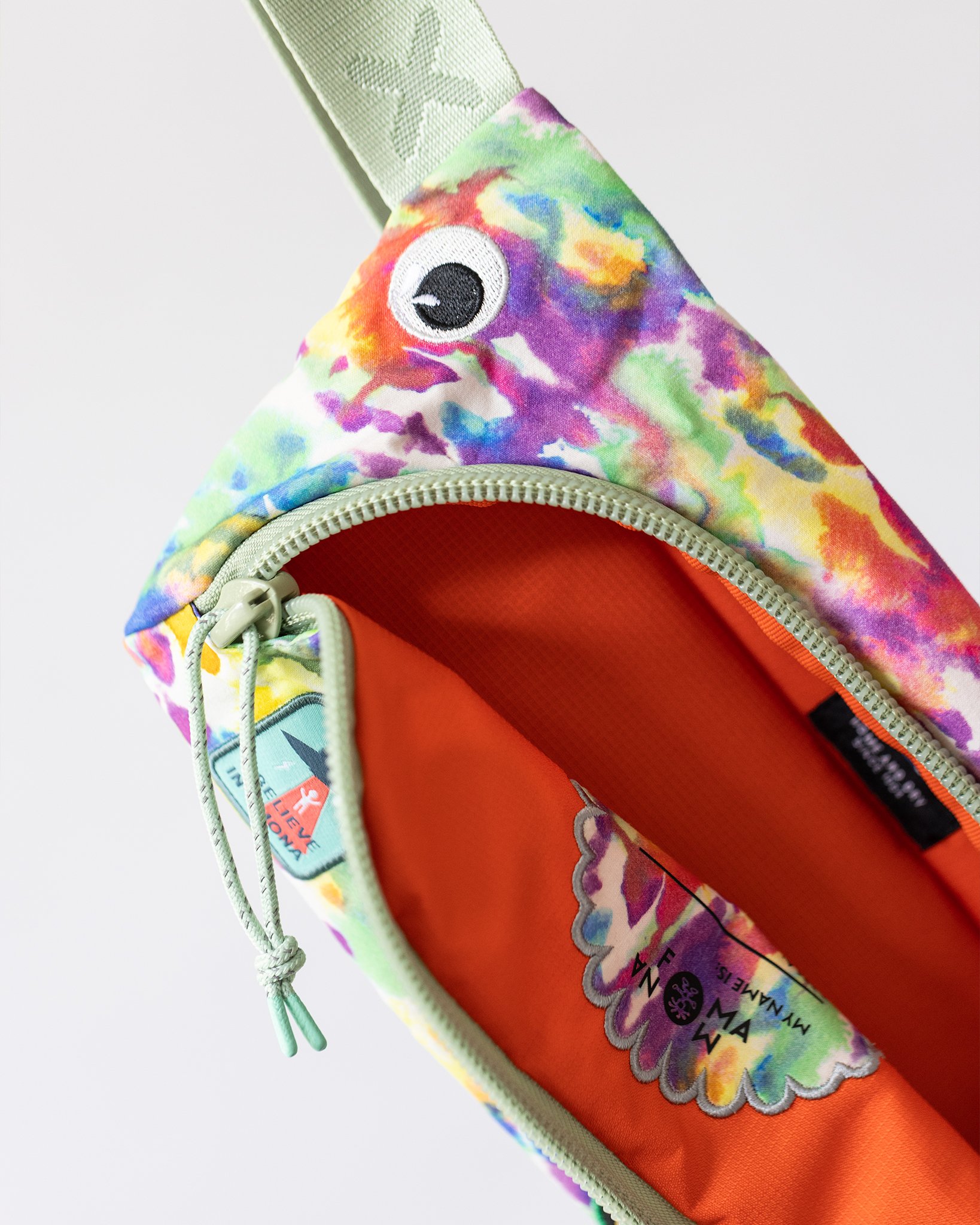 MF23_Crumpler_Detail2.jpg