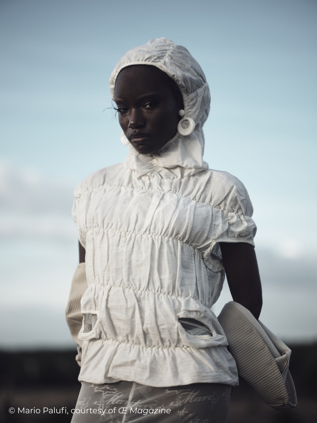 In Circle - Œ Magazine