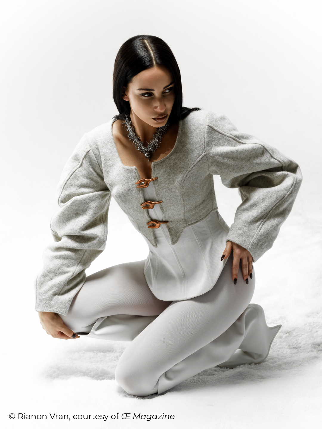 Enchanted Moura - Œ Magazine