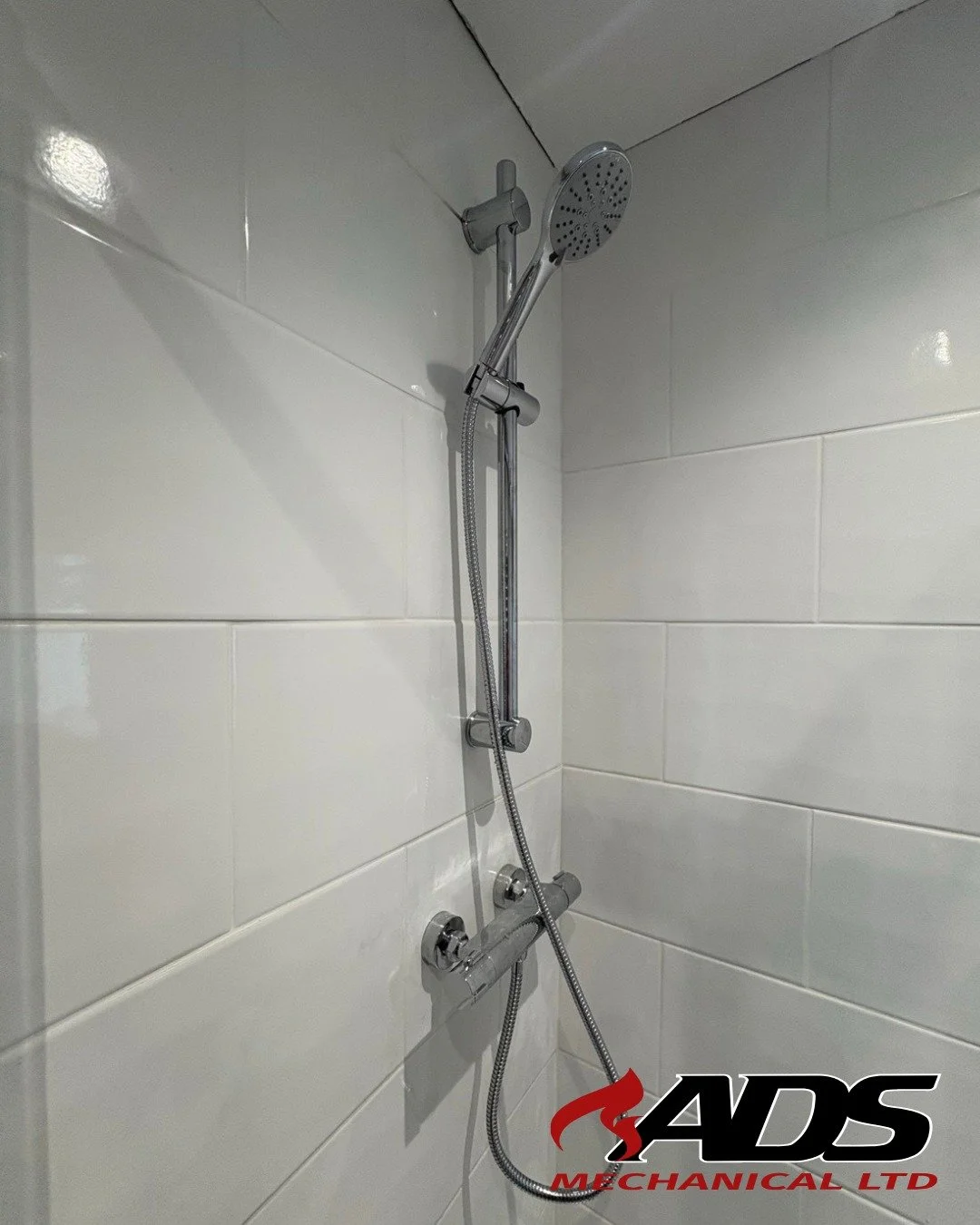 🚿 Fresh New Shower Installed! 💧

Another happy customer enjoying their brand new shower, expertly fitted by the ADS Mechanical team! 🙌

From removal of the old unit to a clean, professional installation &mdash; we make sure every job is done to th