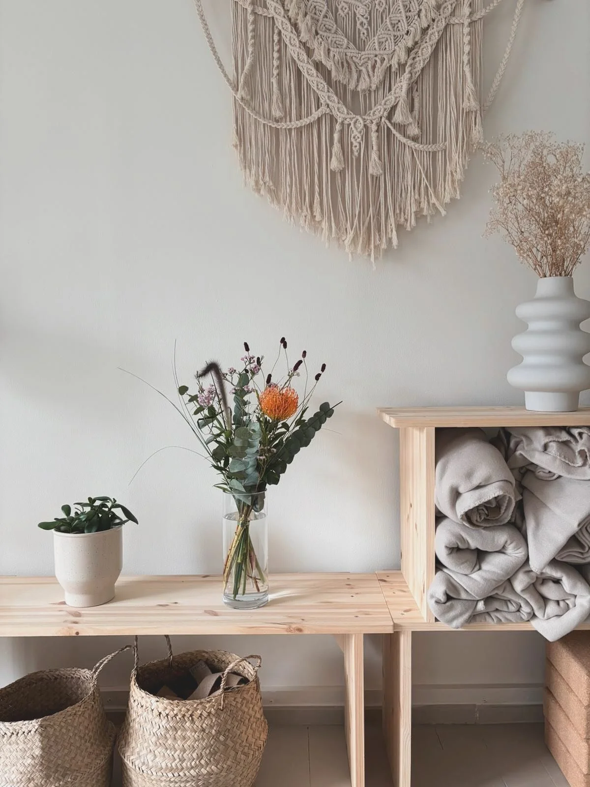 Tyynin syksy&auml; 🤎

Ihania hetki&auml;, kohtaamisia, pys&auml;htymisi&auml;.

Kiitos, kun olet osa yhteis&ouml;&auml;.

#joogastudiotyyni #joogaoulu #joogaaoulussa #joogayhteis&ouml;oulu