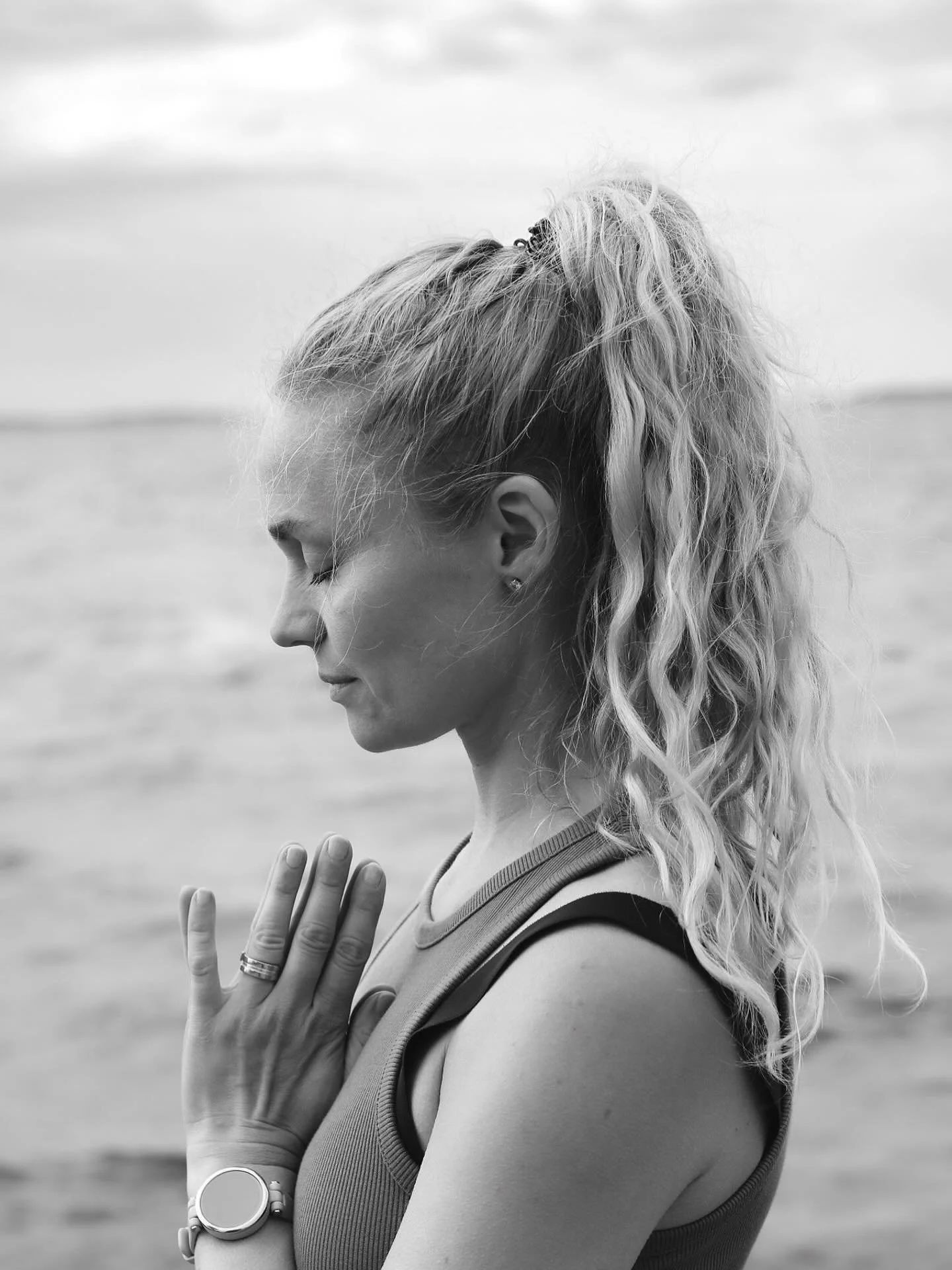 ✨ Joogastudio Tyynin ohjaajat: Paula ✨

Ihana Paula aloittaa ohjaamisen Tyyniss&auml; joulun v&auml;liviikoilla - jatkossa Paulan Voimakas Flow -viikkotunti keskiviikkoisin 💛

Paula on l&auml;sn&auml;oleva ja l&auml;mmin joogaohjaaja, jonka ohjaukse