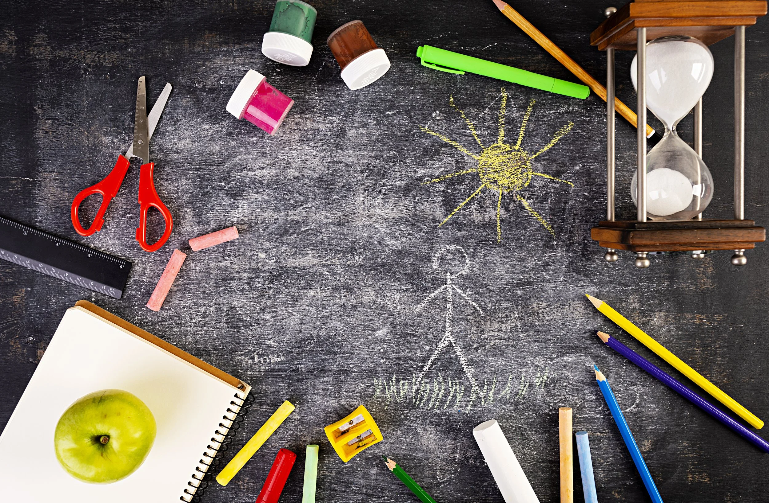 background-of-dirty-chalkboard-school-concept-wit-2025-01-24-18-51-50-utc.jpg