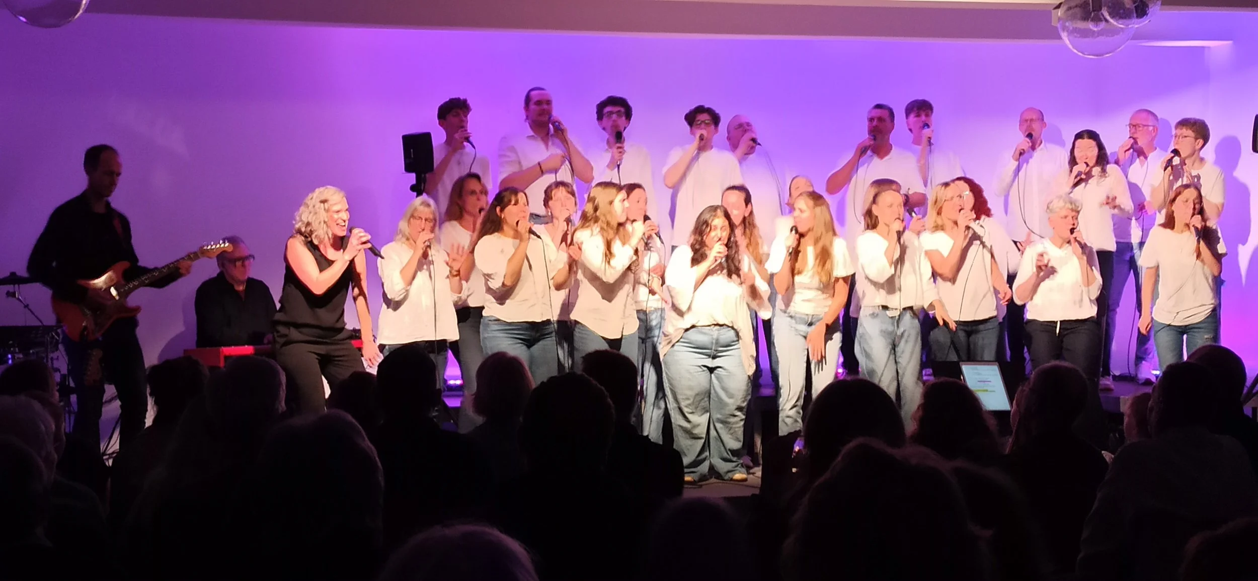 Christians at Work begeistern in Hemer: Ein unvergesslicher Abend voller Musik und Emotionen