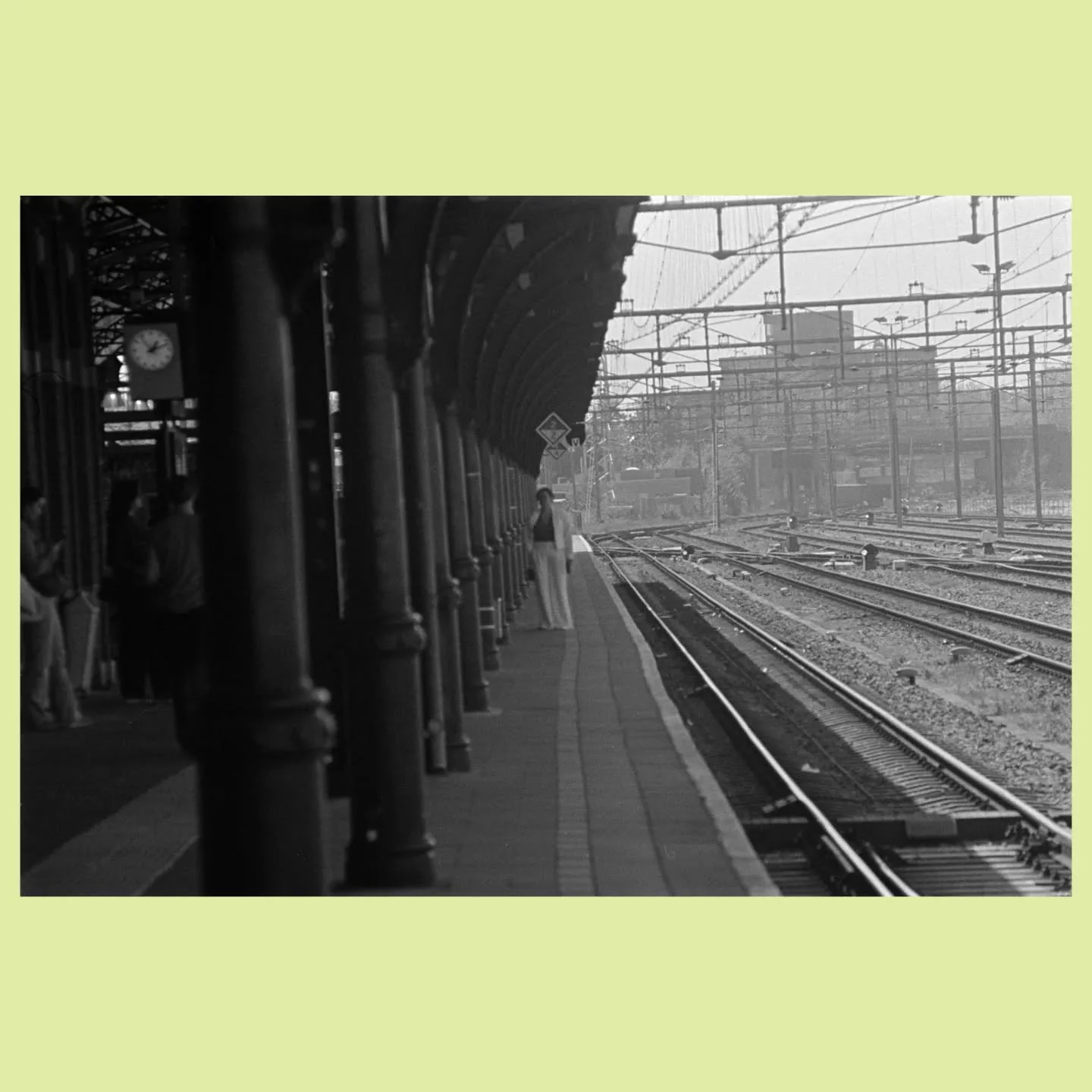 Treinreiziger

een mix van oude en nieuwe foto's