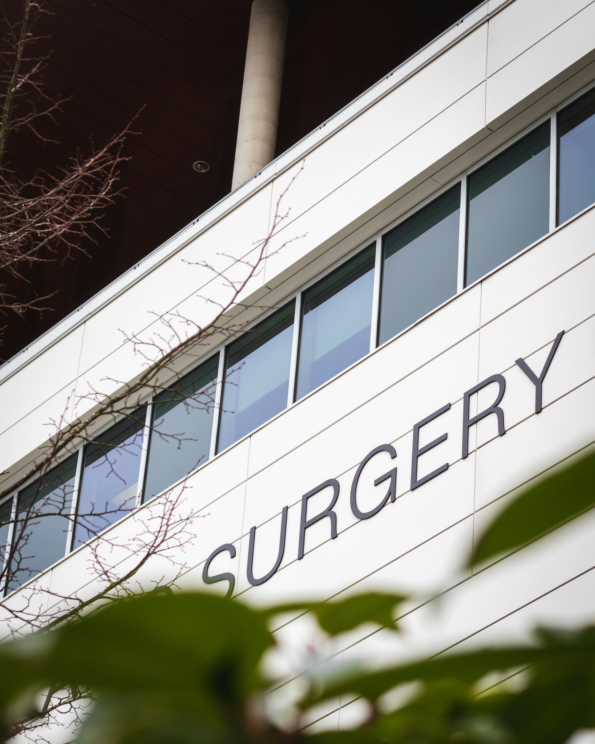 OUR FOCUS:
Improving surgery outcomes for cosmetic, trauma and resconstructive procedures, for both surgeons and patients