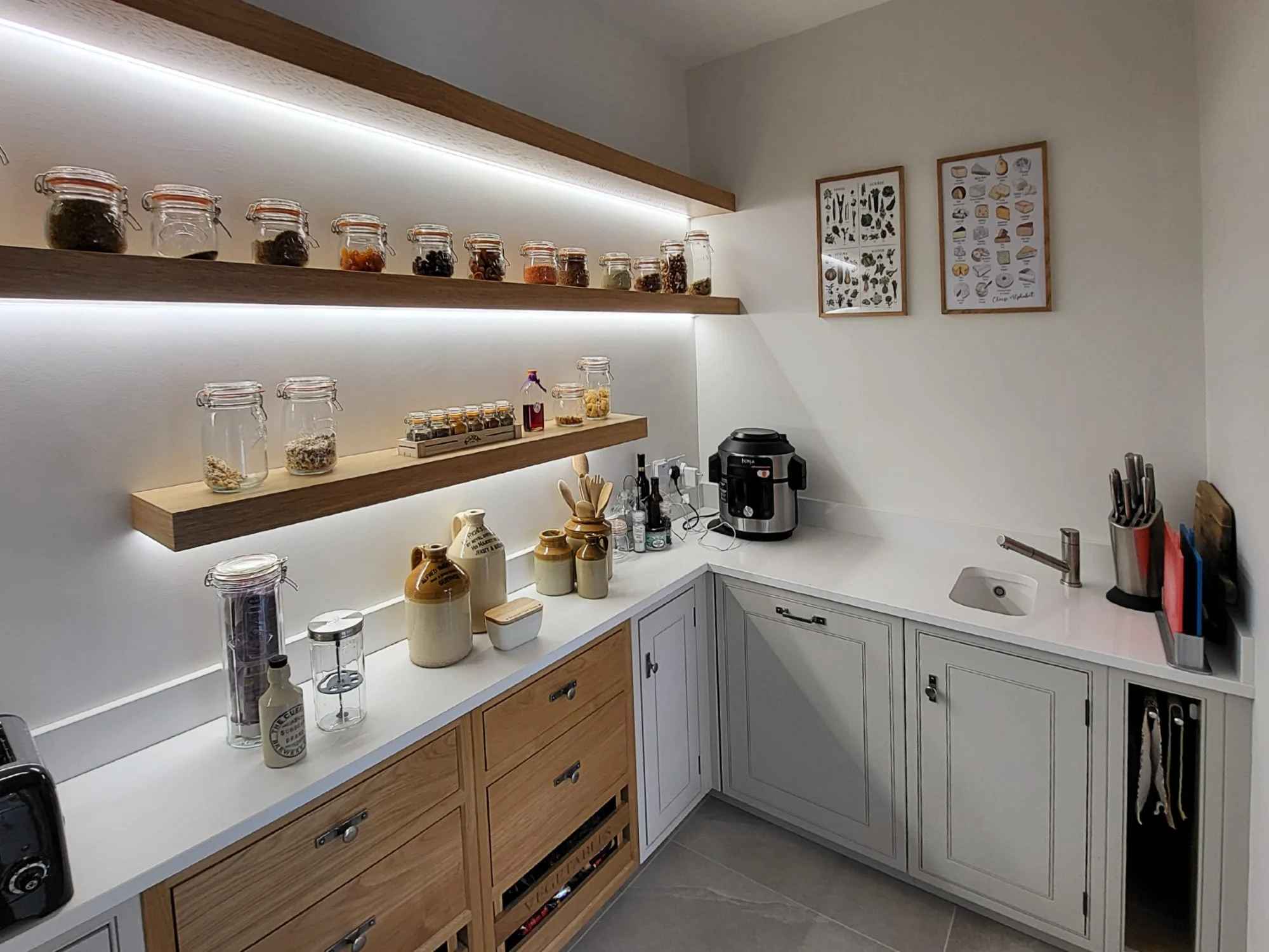 lee pantry 1.jpg