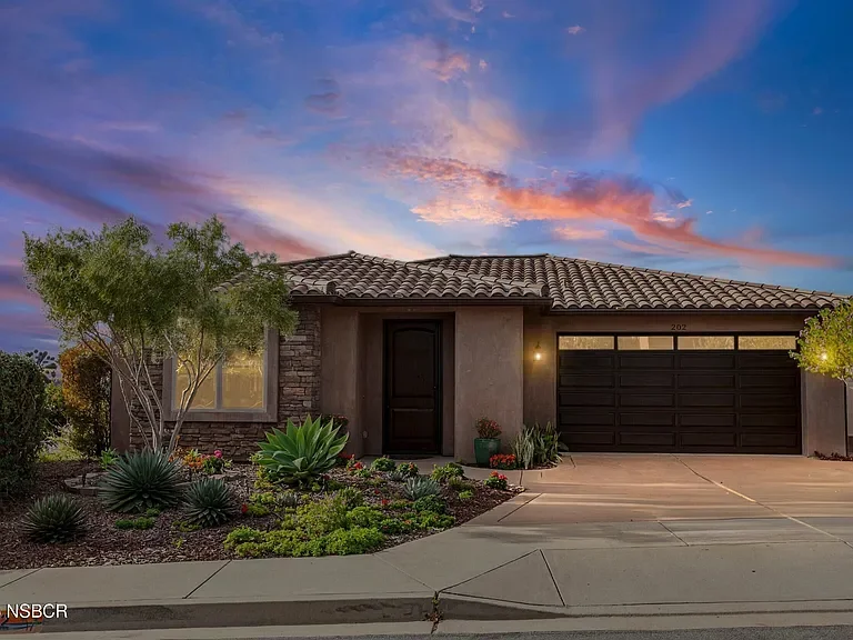 202 Cima De Colina, Pismo Beach, CA 93449