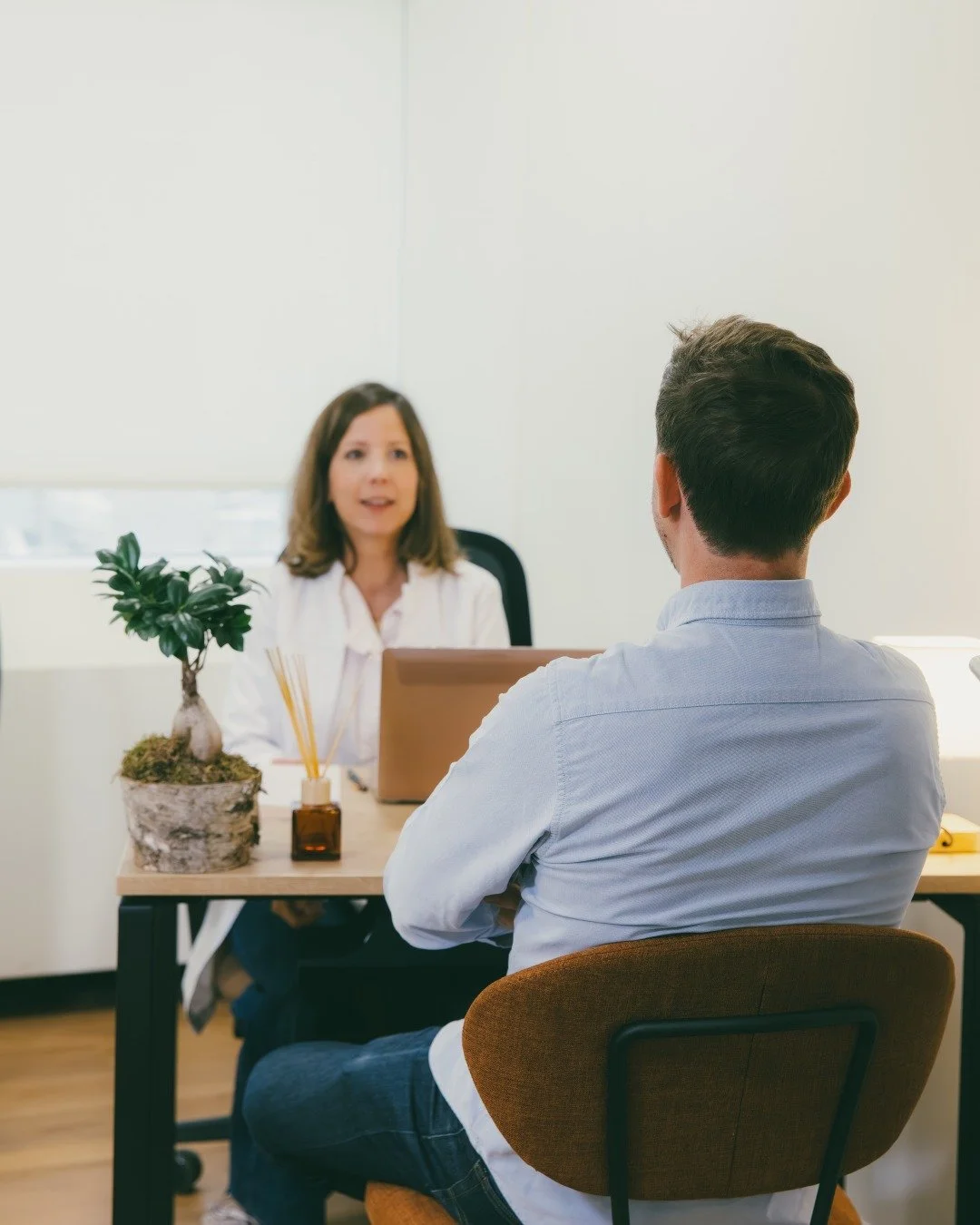 Votre beaut&eacute; commence par un bilan personnalis&eacute; ! 
Chez Maison Peaux, nous offrons les consultations bilan, indispensables avant tout soin. Chaque bilan est individualis&eacute; pour comprendre vos besoins et d&eacute;terminer le traite